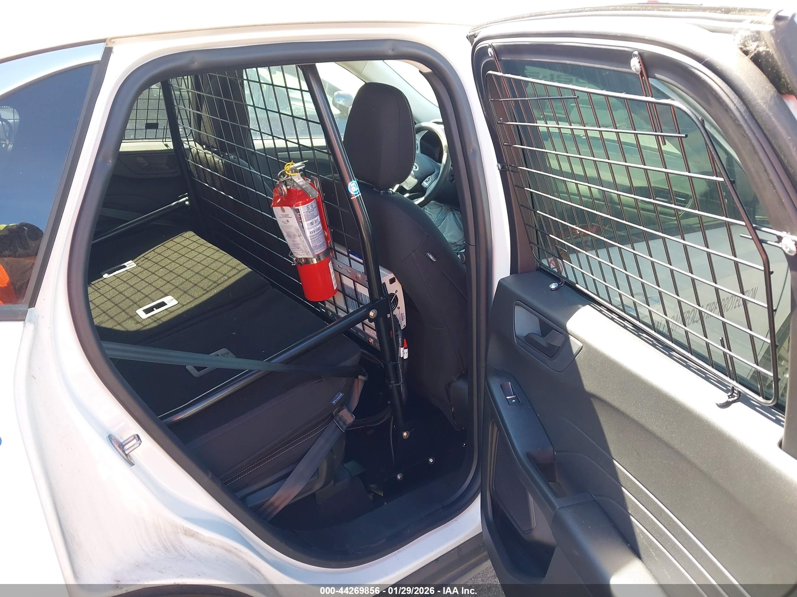 FORD ESCAPE image 8