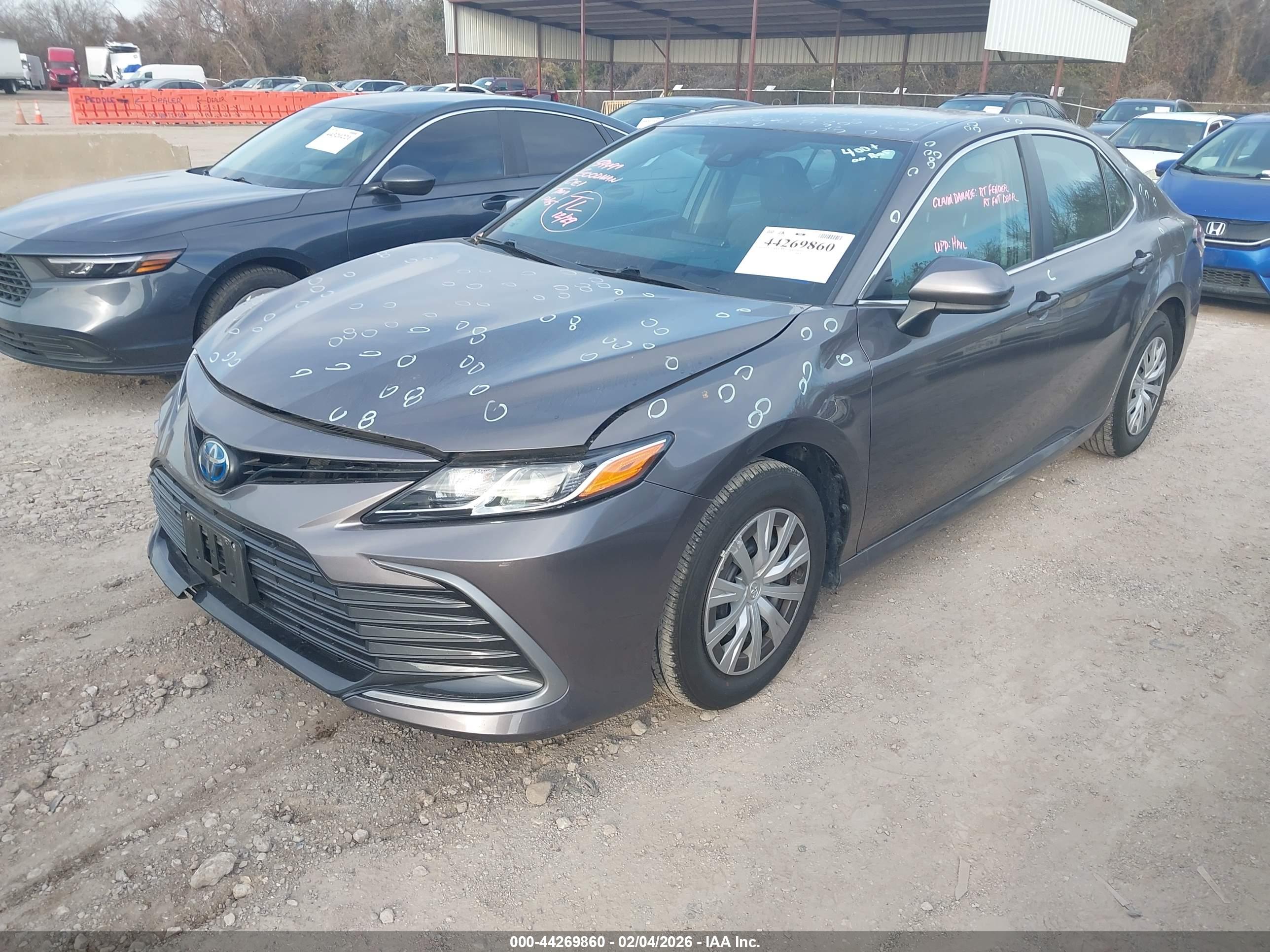 TOYOTA CAMRY image 2