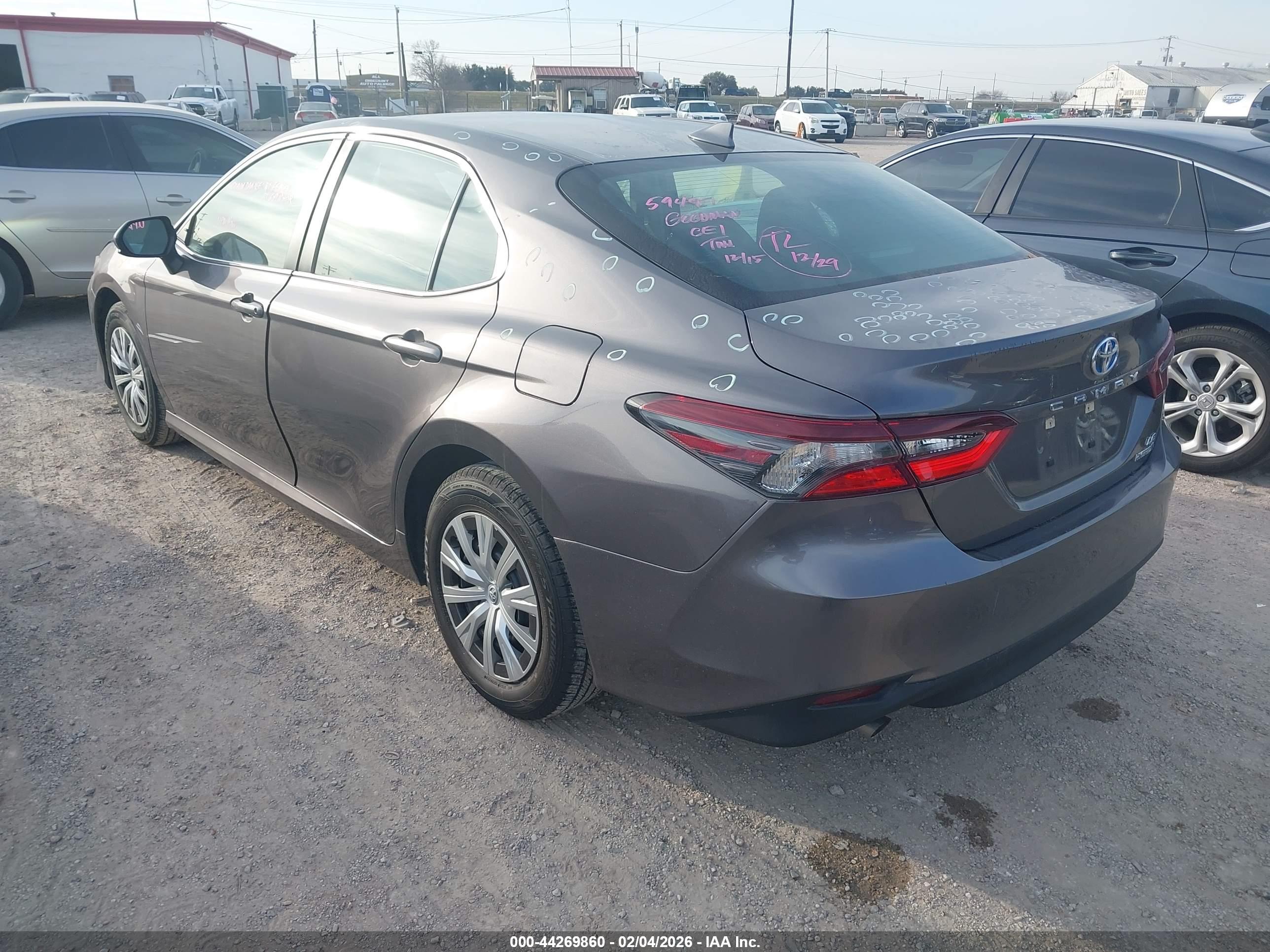 TOYOTA CAMRY image 3