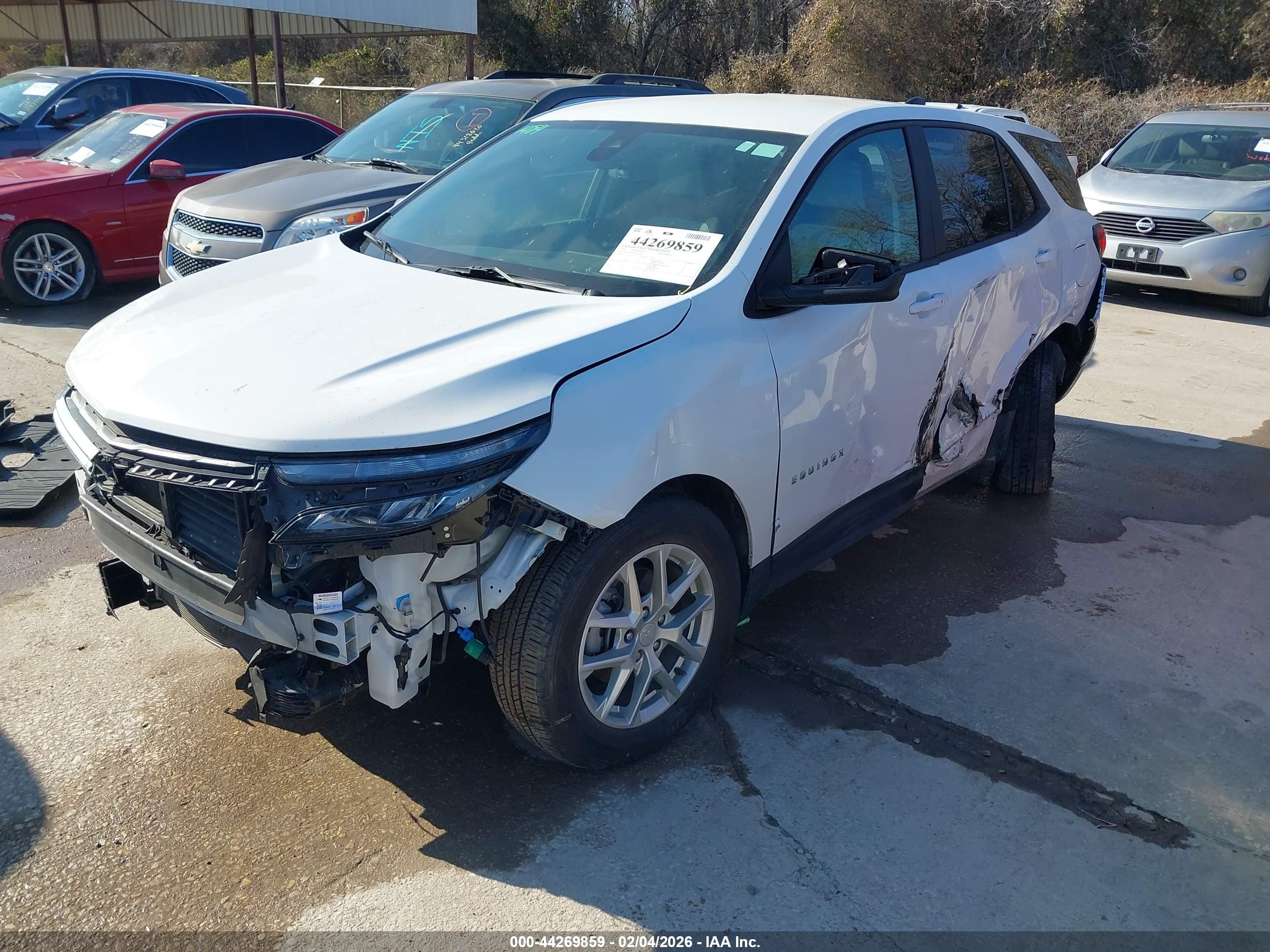 CHEVROLET EQUINOX image 2