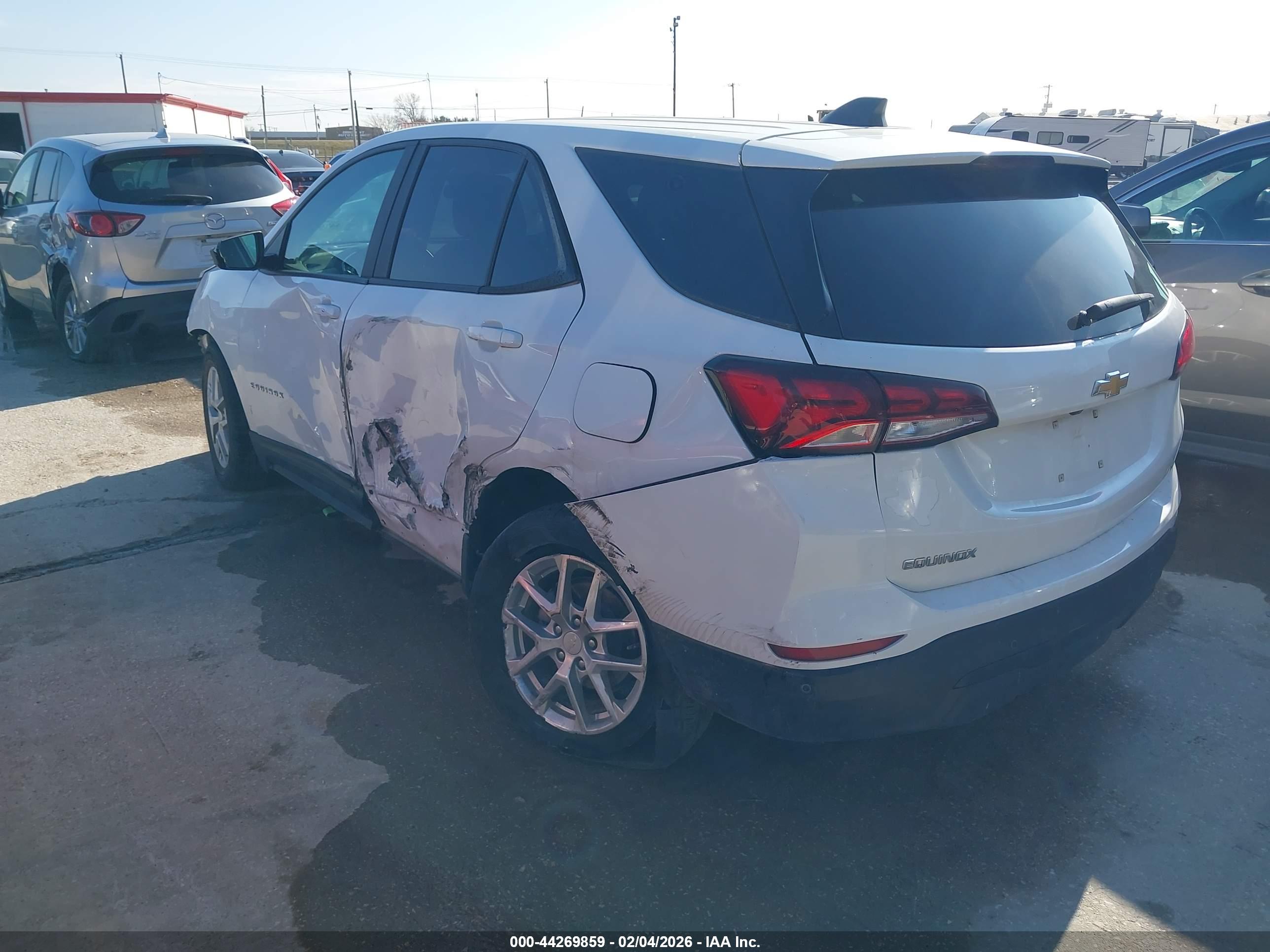 CHEVROLET EQUINOX image 3