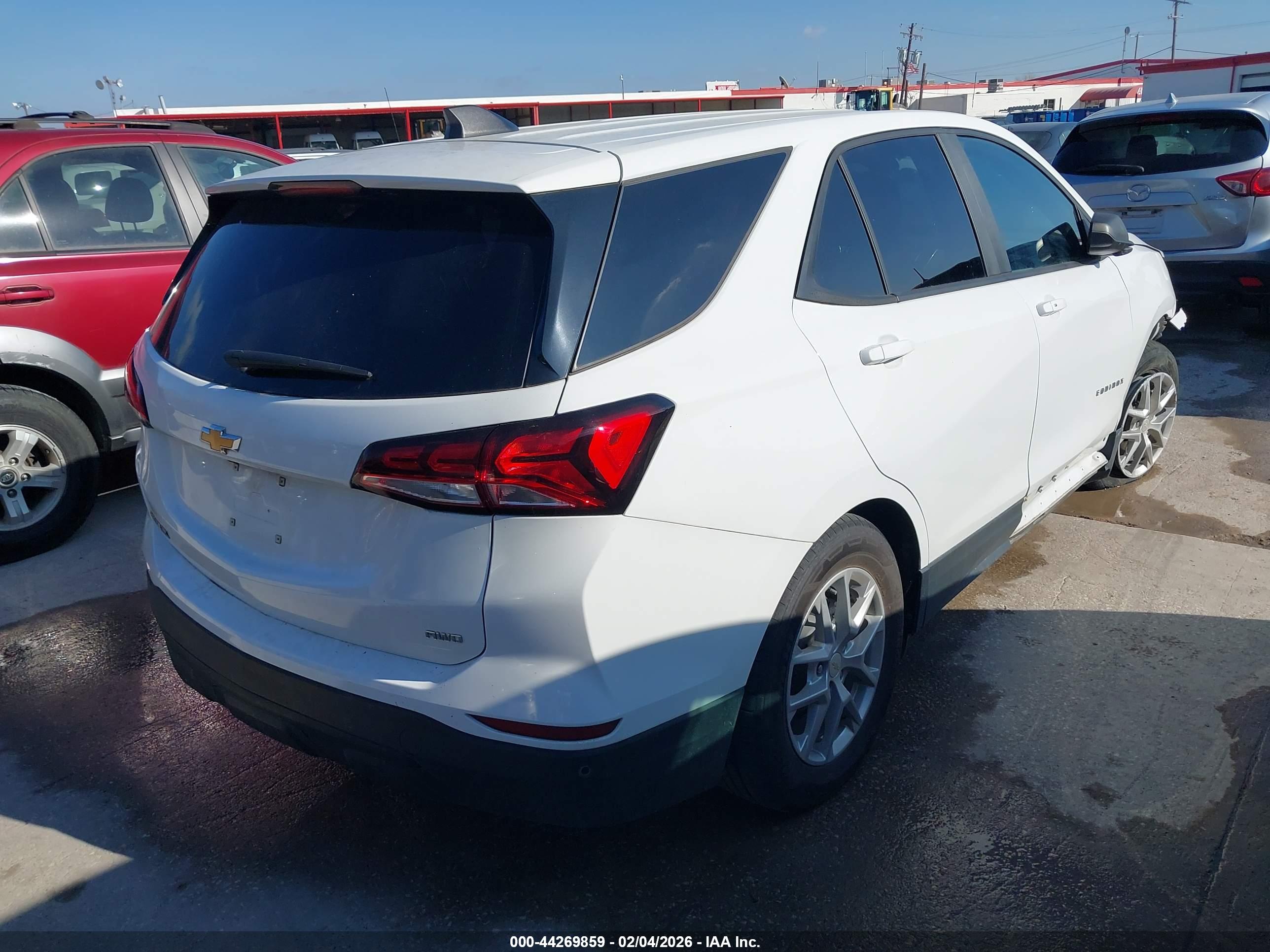 CHEVROLET EQUINOX image 4