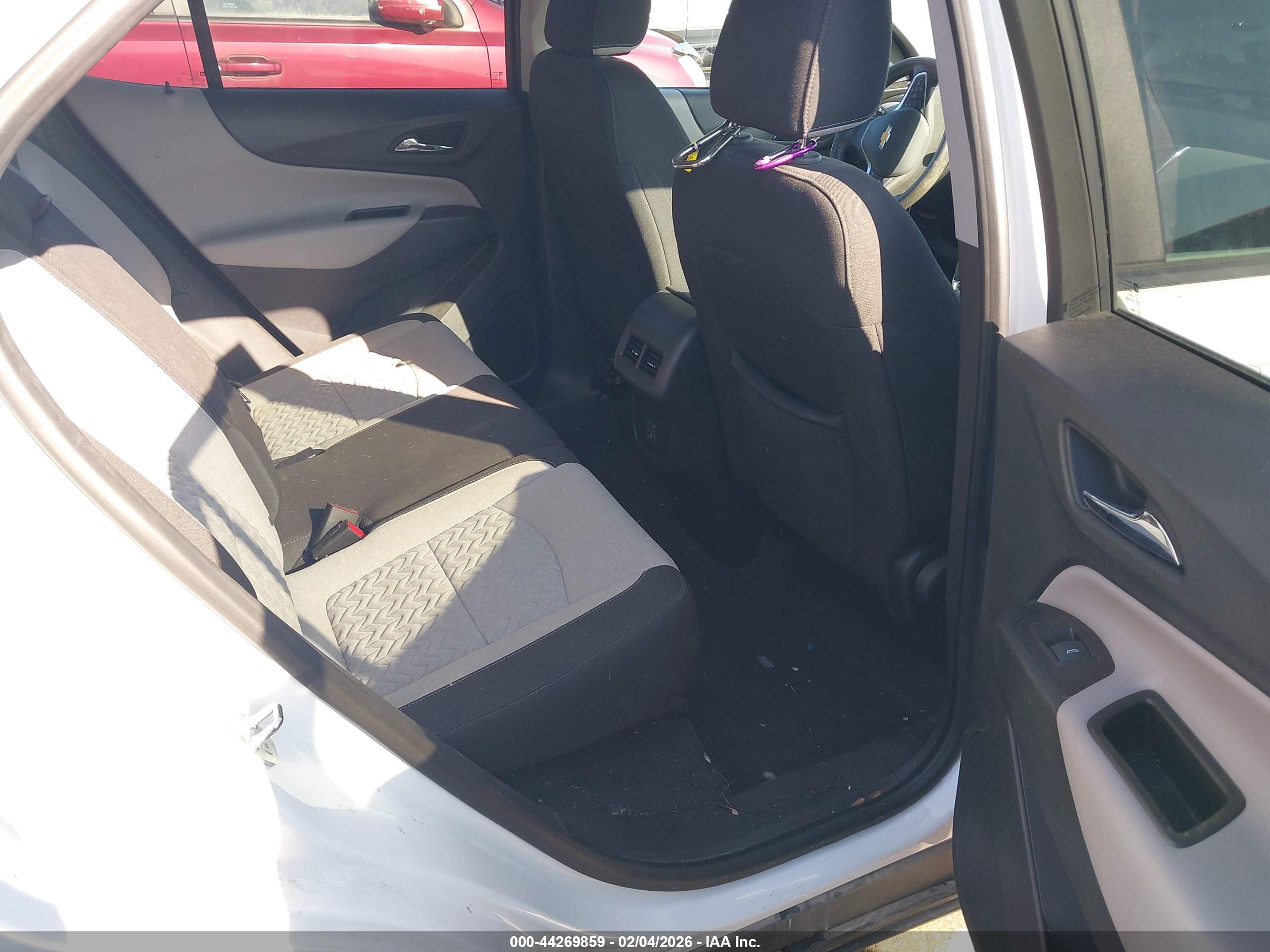 CHEVROLET EQUINOX image 8