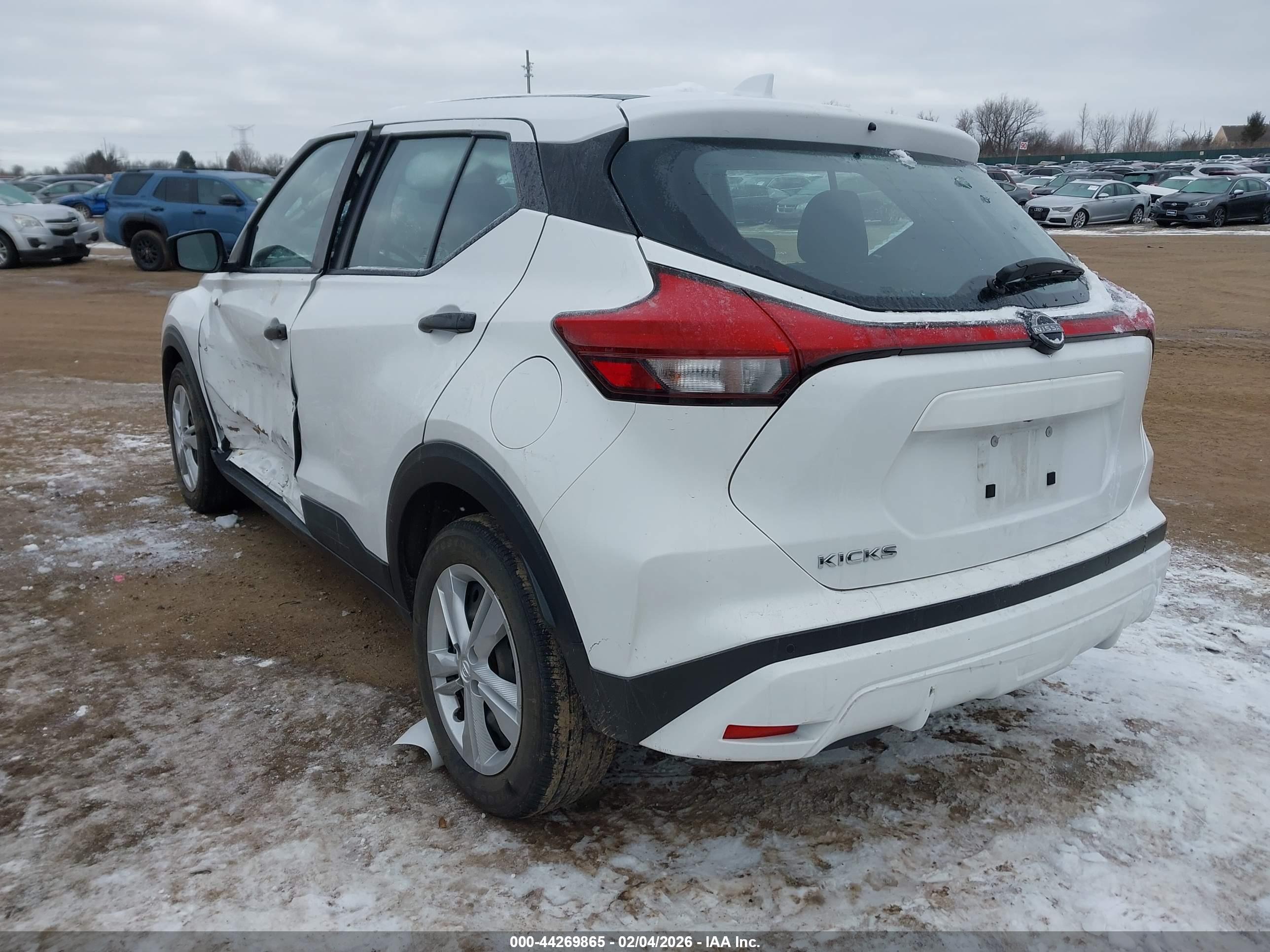 NISSAN KICKS image 3
