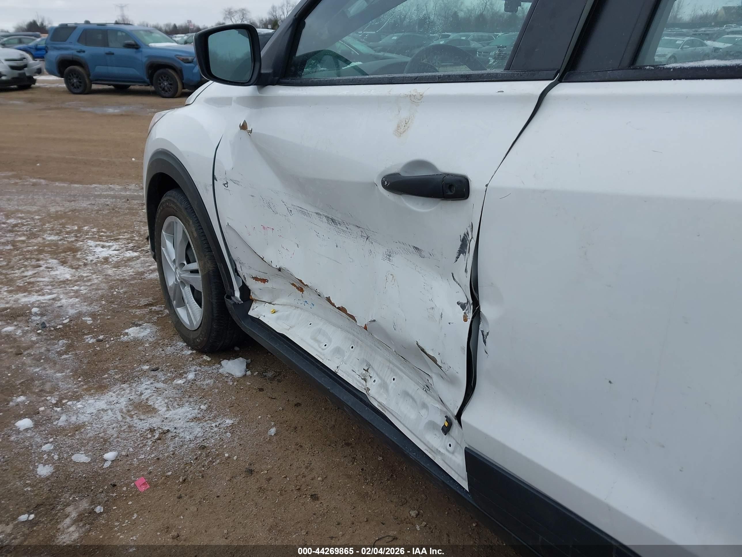 NISSAN KICKS image 6