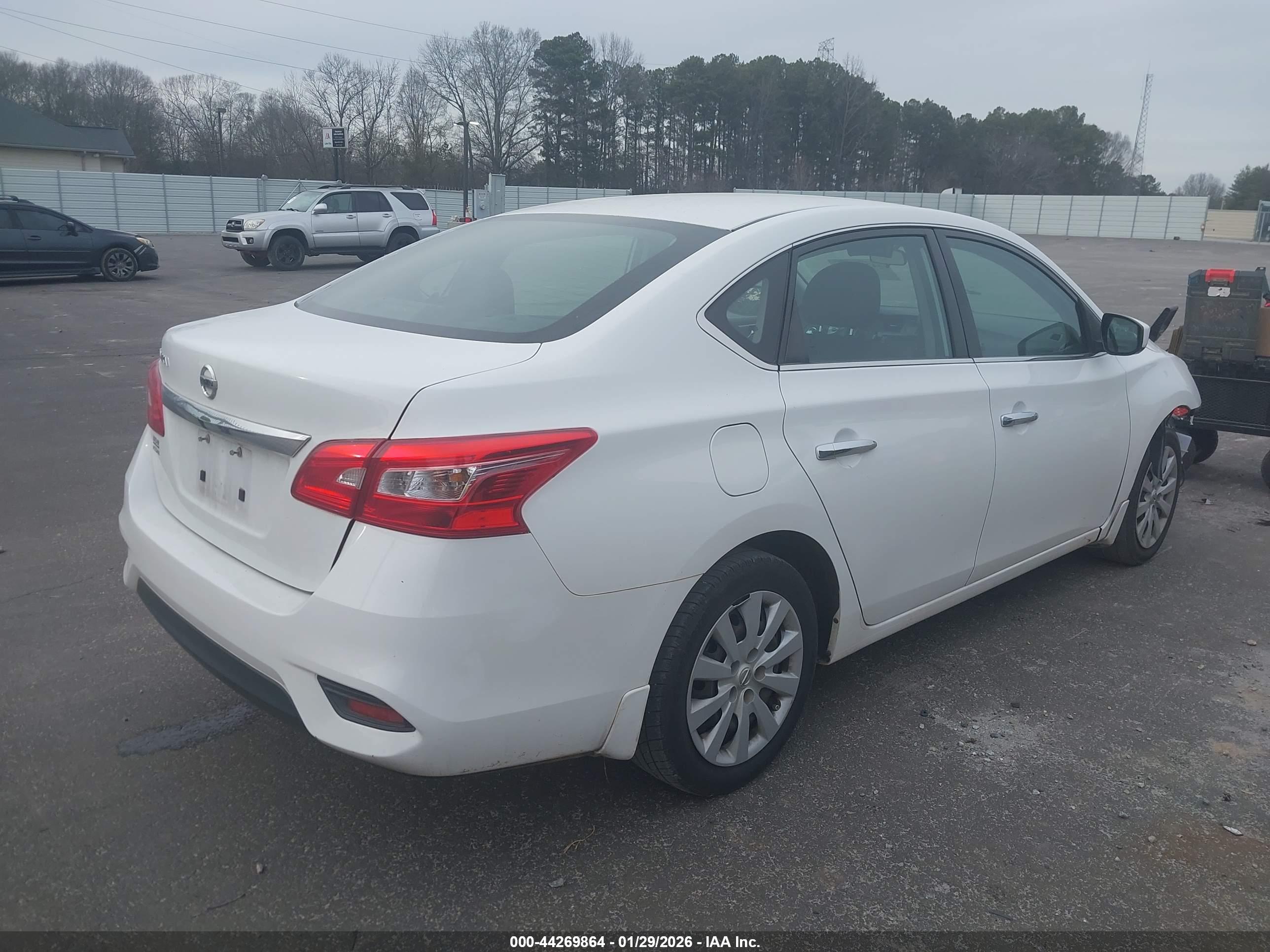 NISSAN SENTRA image 4