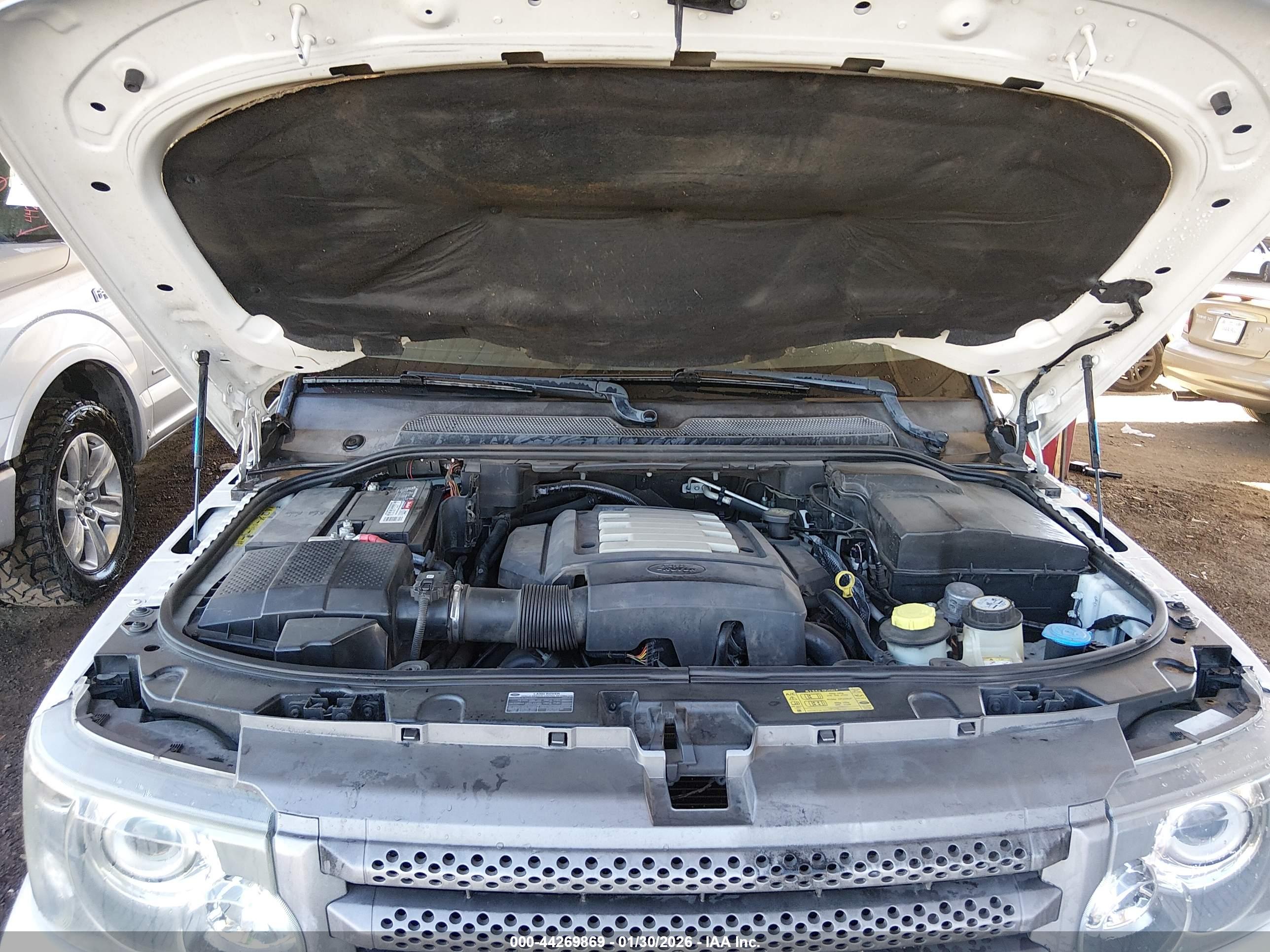 LAND ROVER image 10