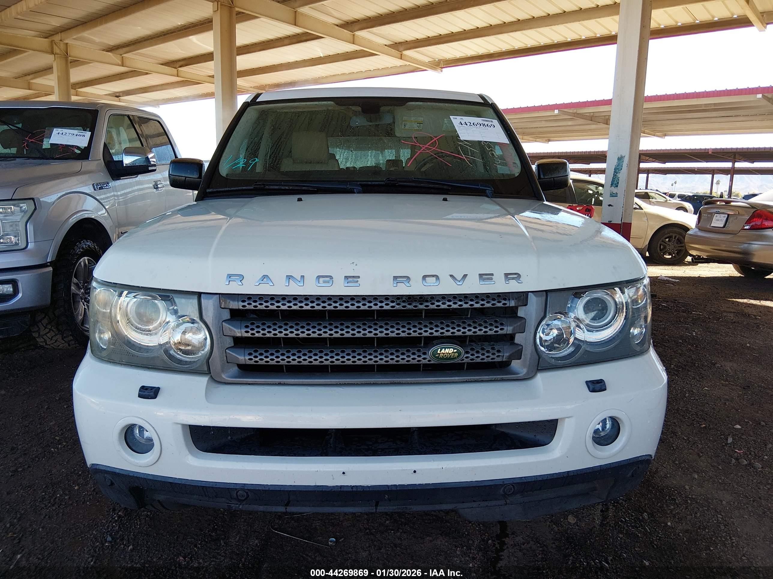 LAND ROVER image 6