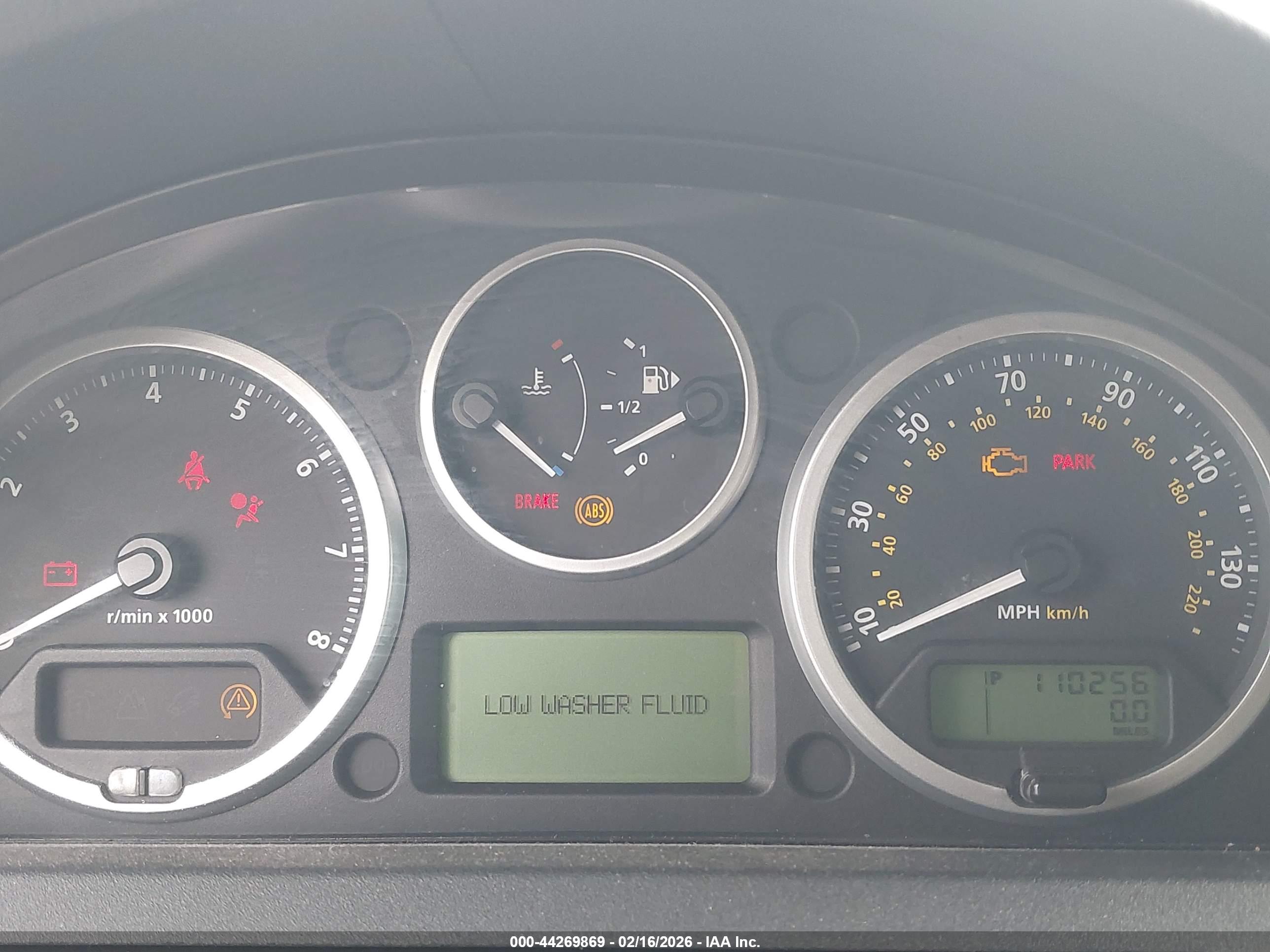 LAND ROVER image 7