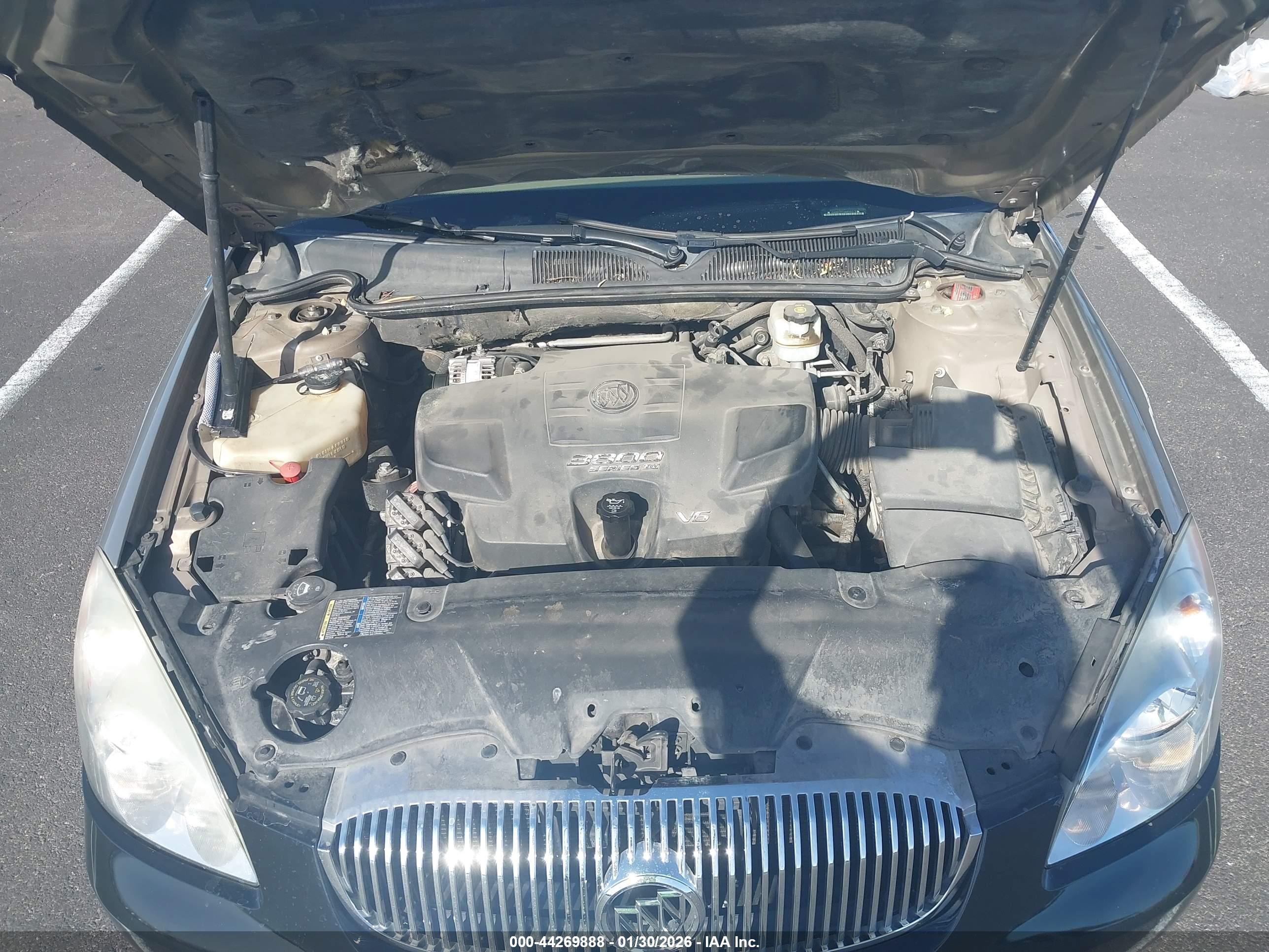 BUICK LUCERNE image 10