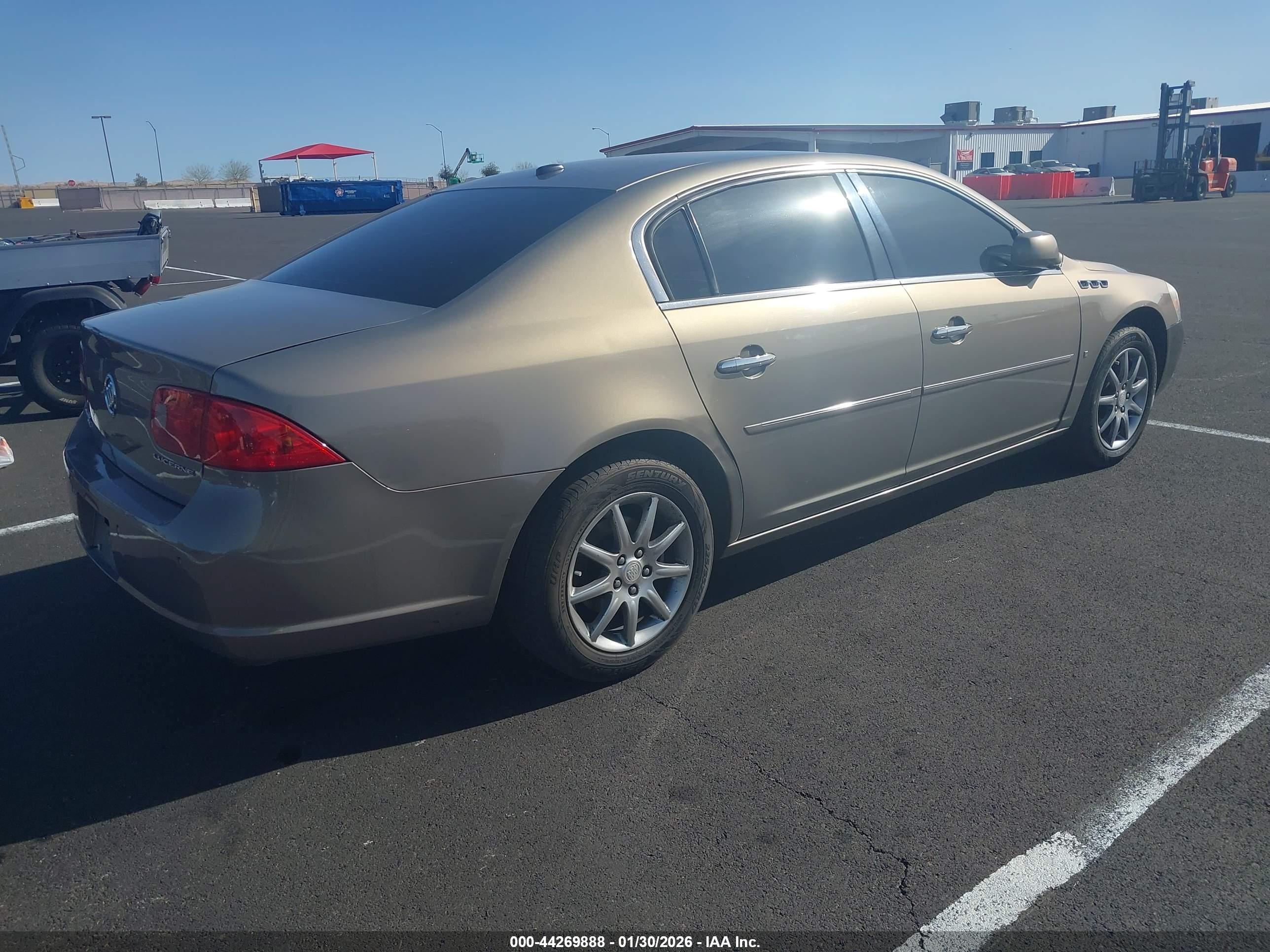 BUICK LUCERNE image 4