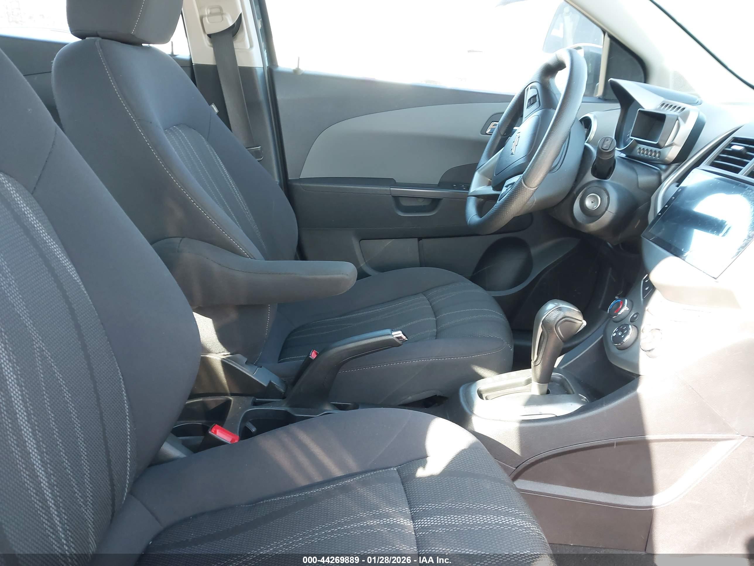 CHEVROLET SONIC image 5
