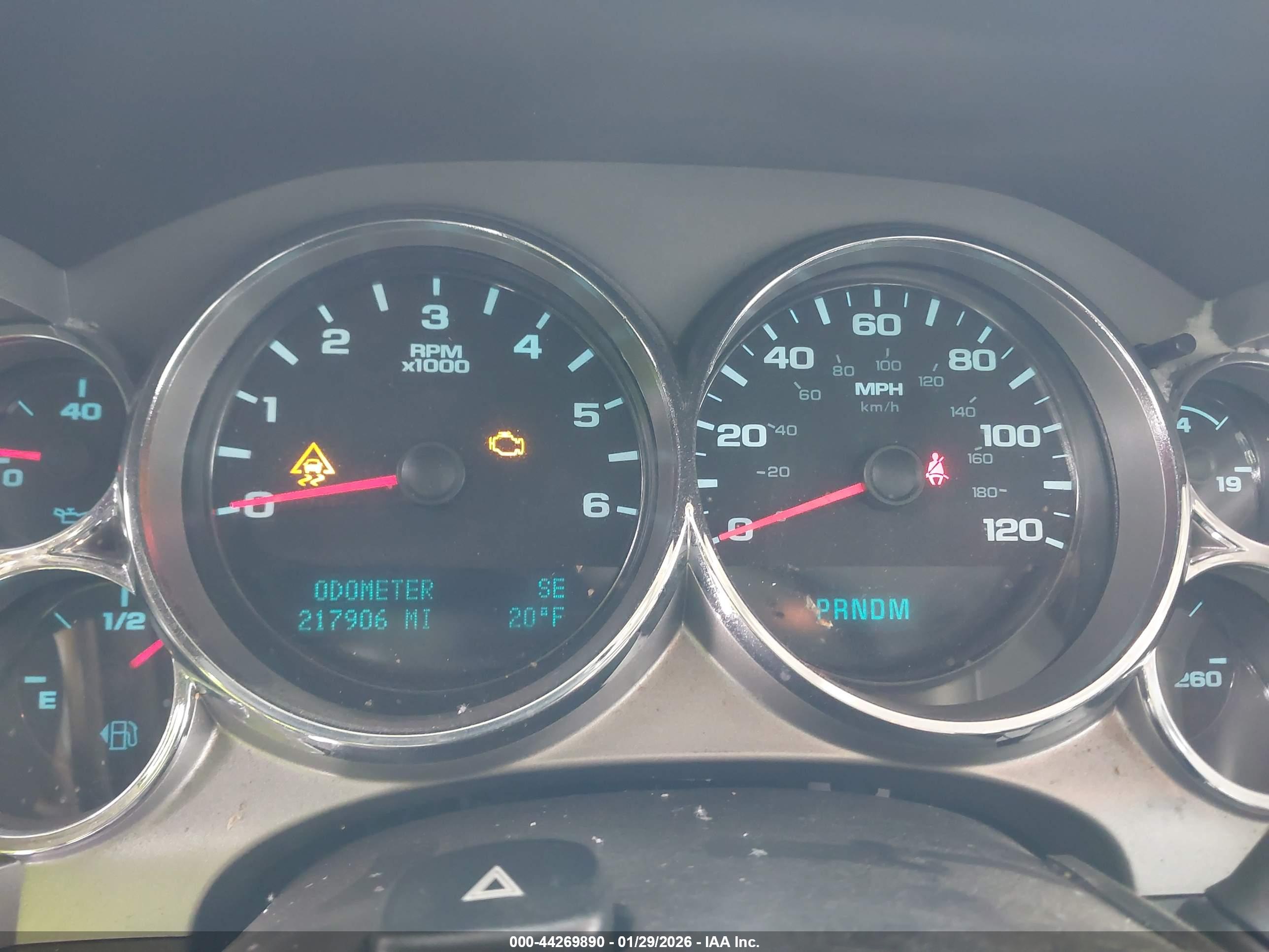 CHEVROLET SILVERADO image 7