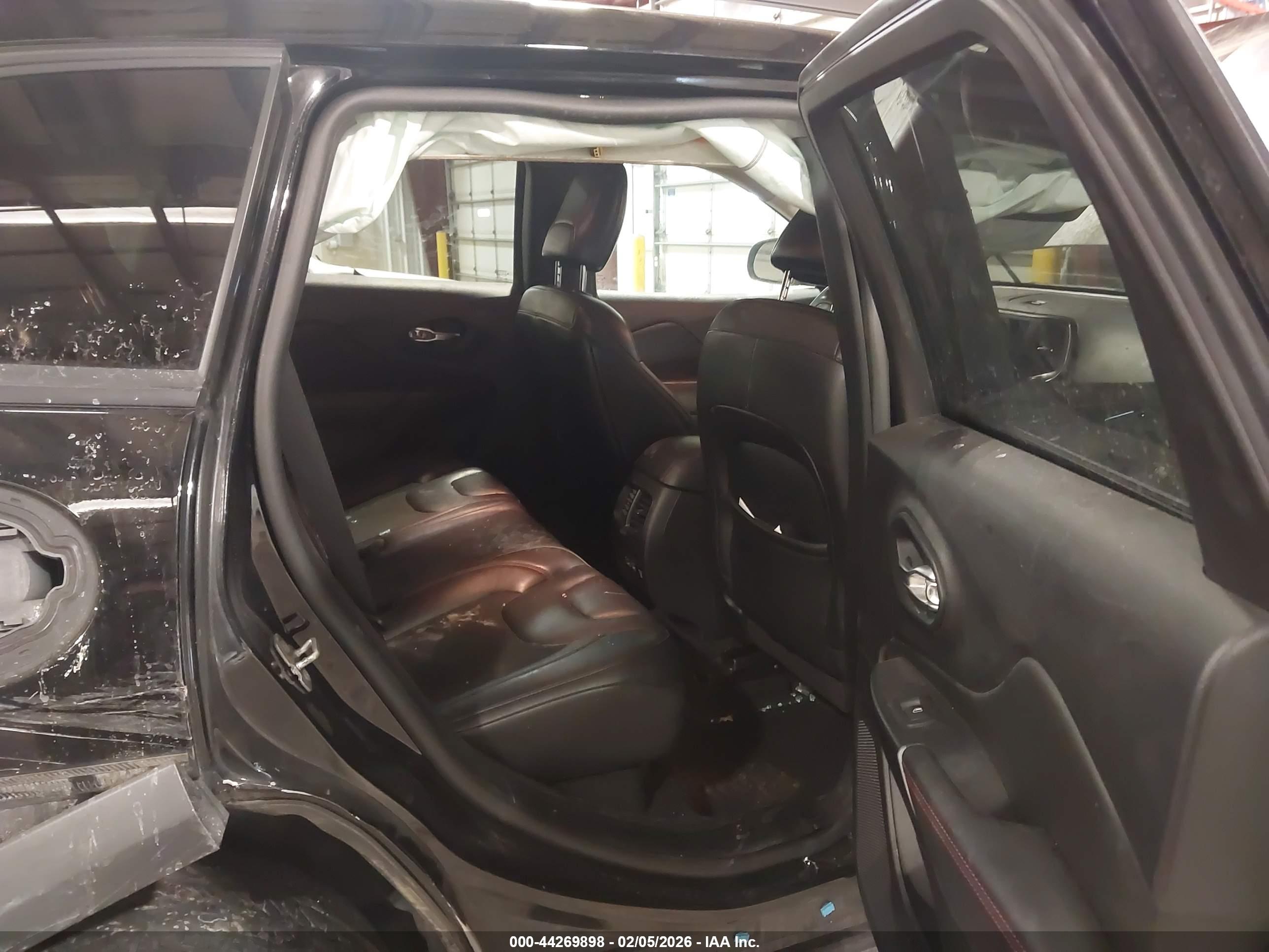 JEEP CHEROKEE image 8