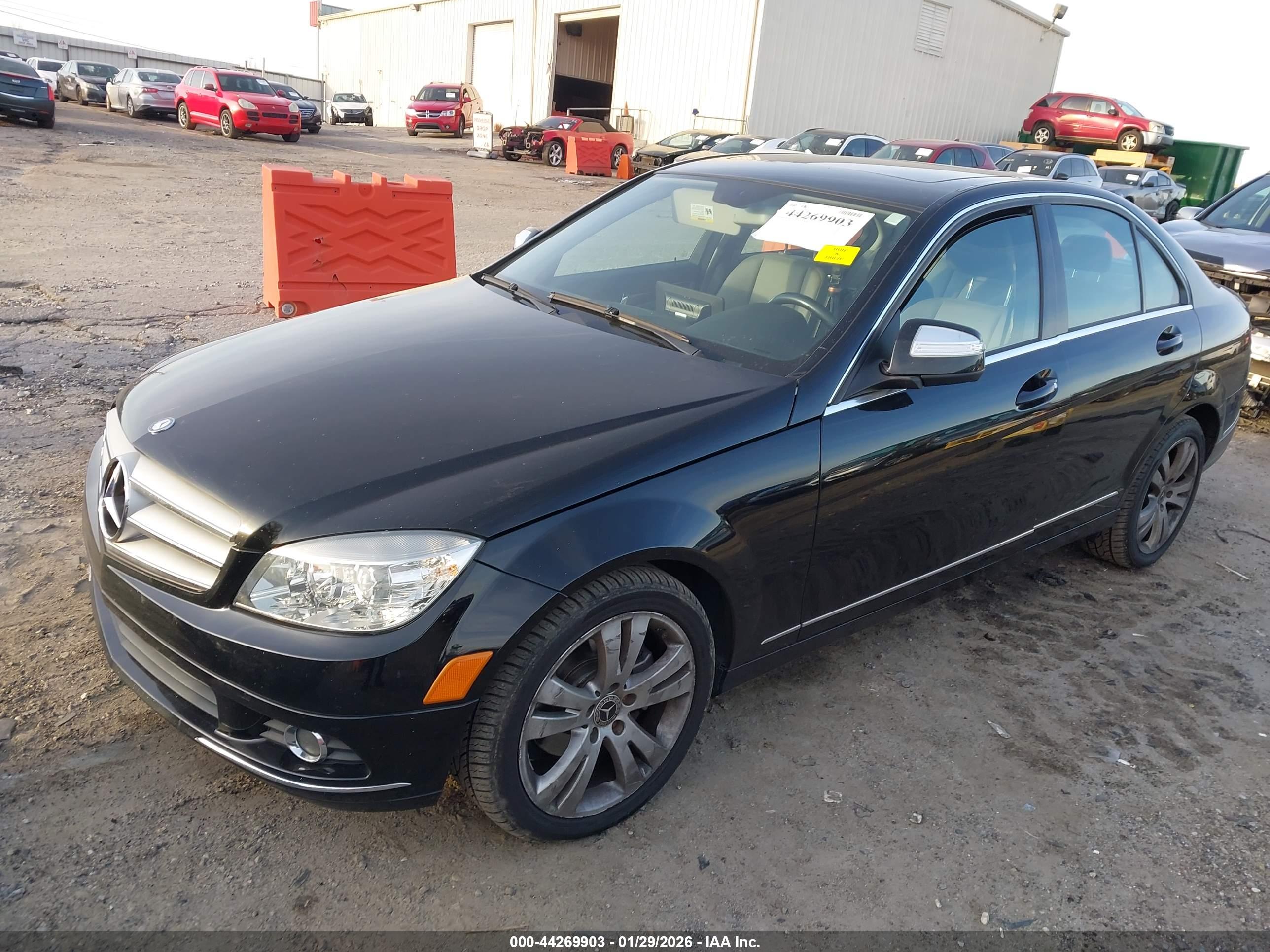 MERCEDES-BENZ C image 2