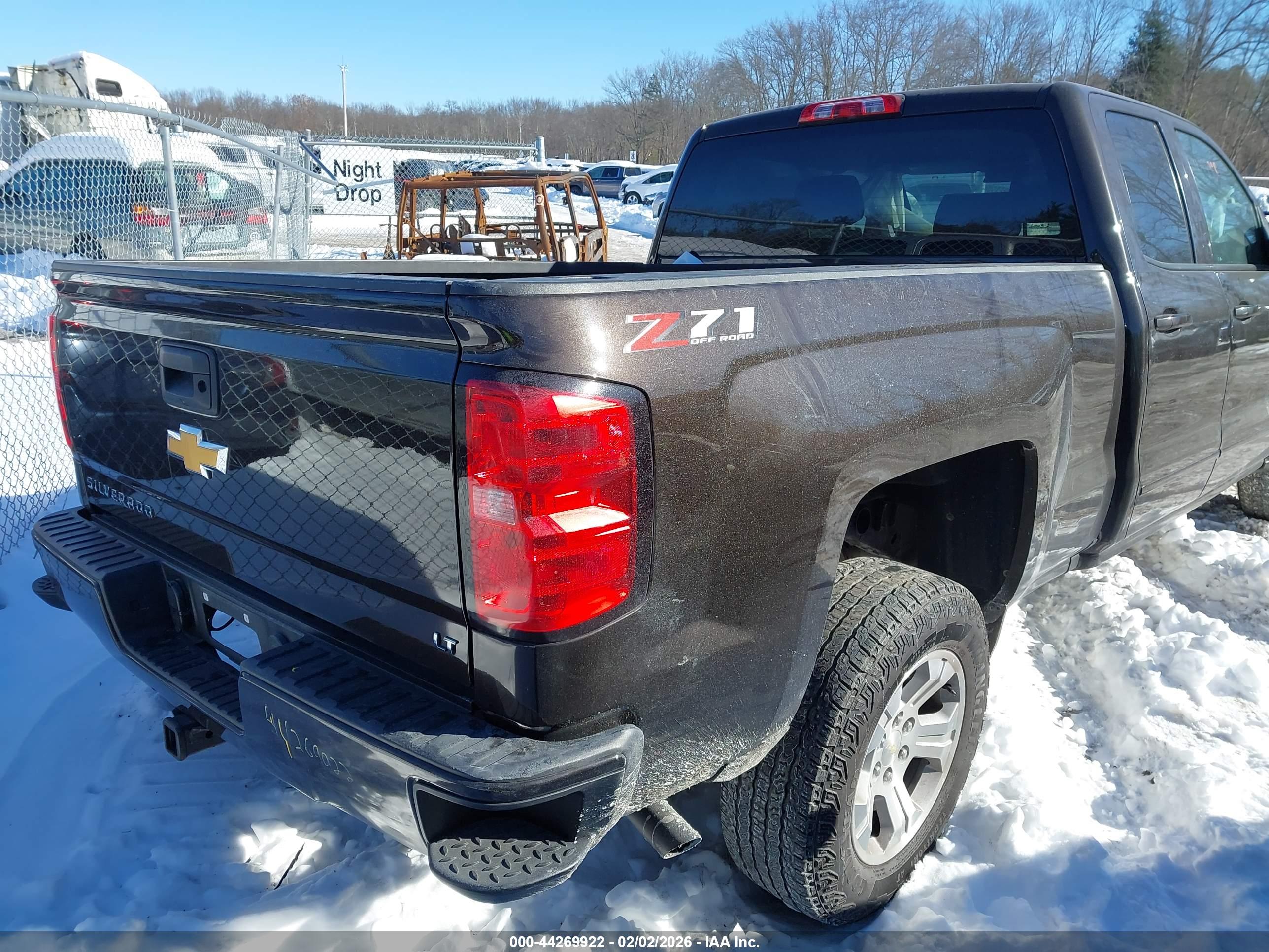 CHEVROLET SILVERADO image 4
