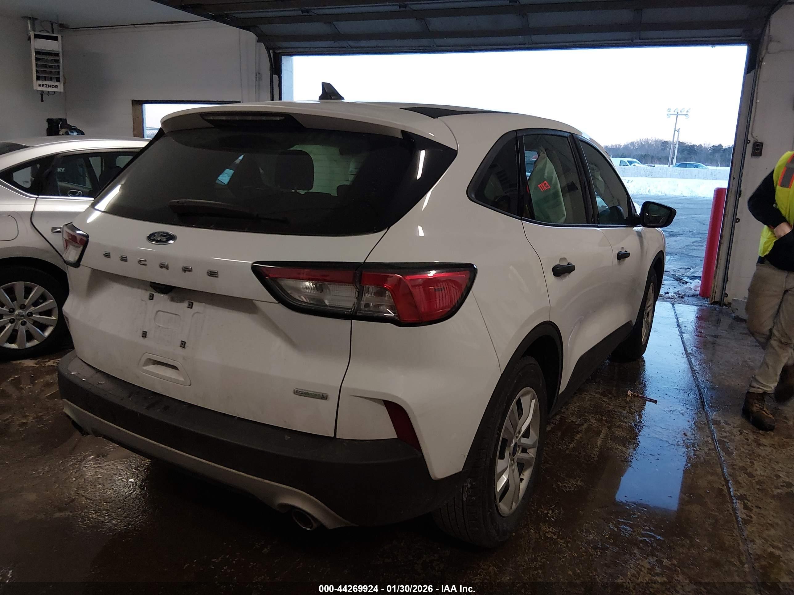 FORD ESCAPE image 4