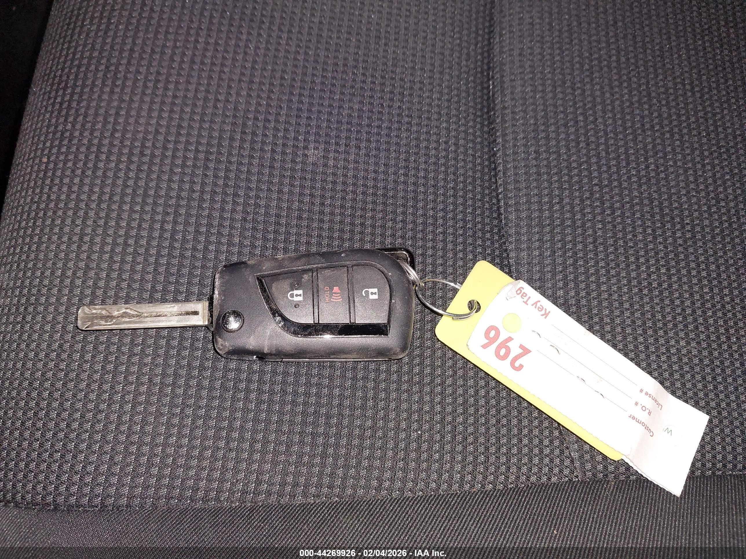 TOYOTA RAV4 image 11