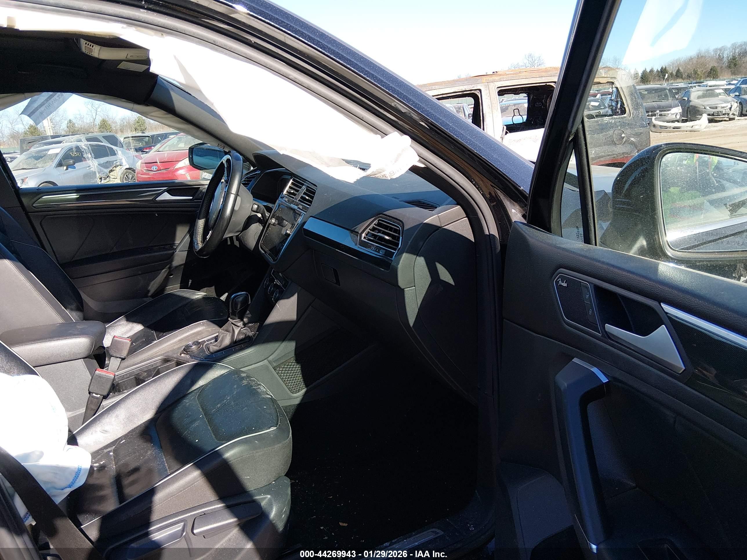 VOLKSWAGEN TIGUAN image 5
