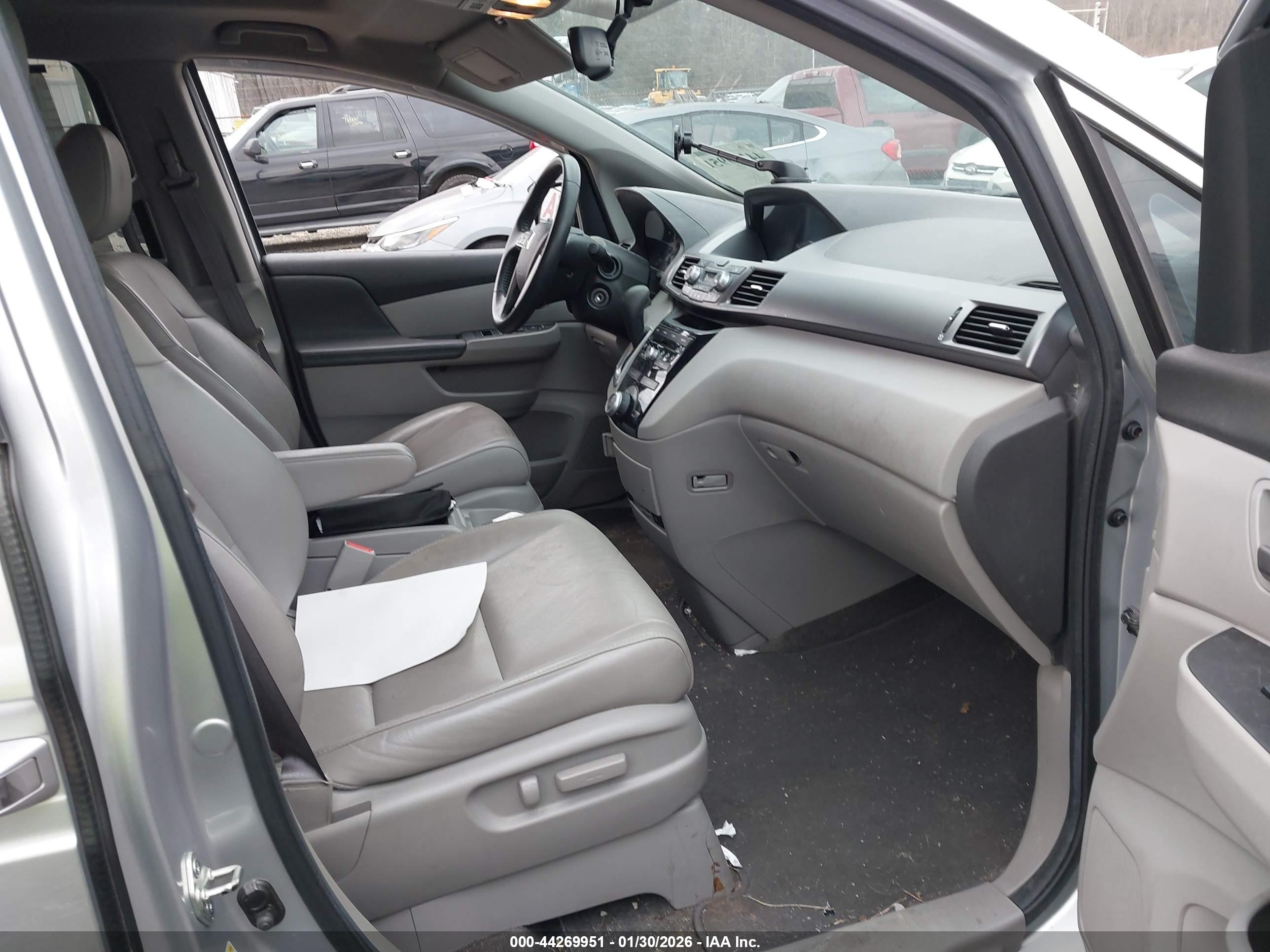 HONDA ODYSSEY image 5