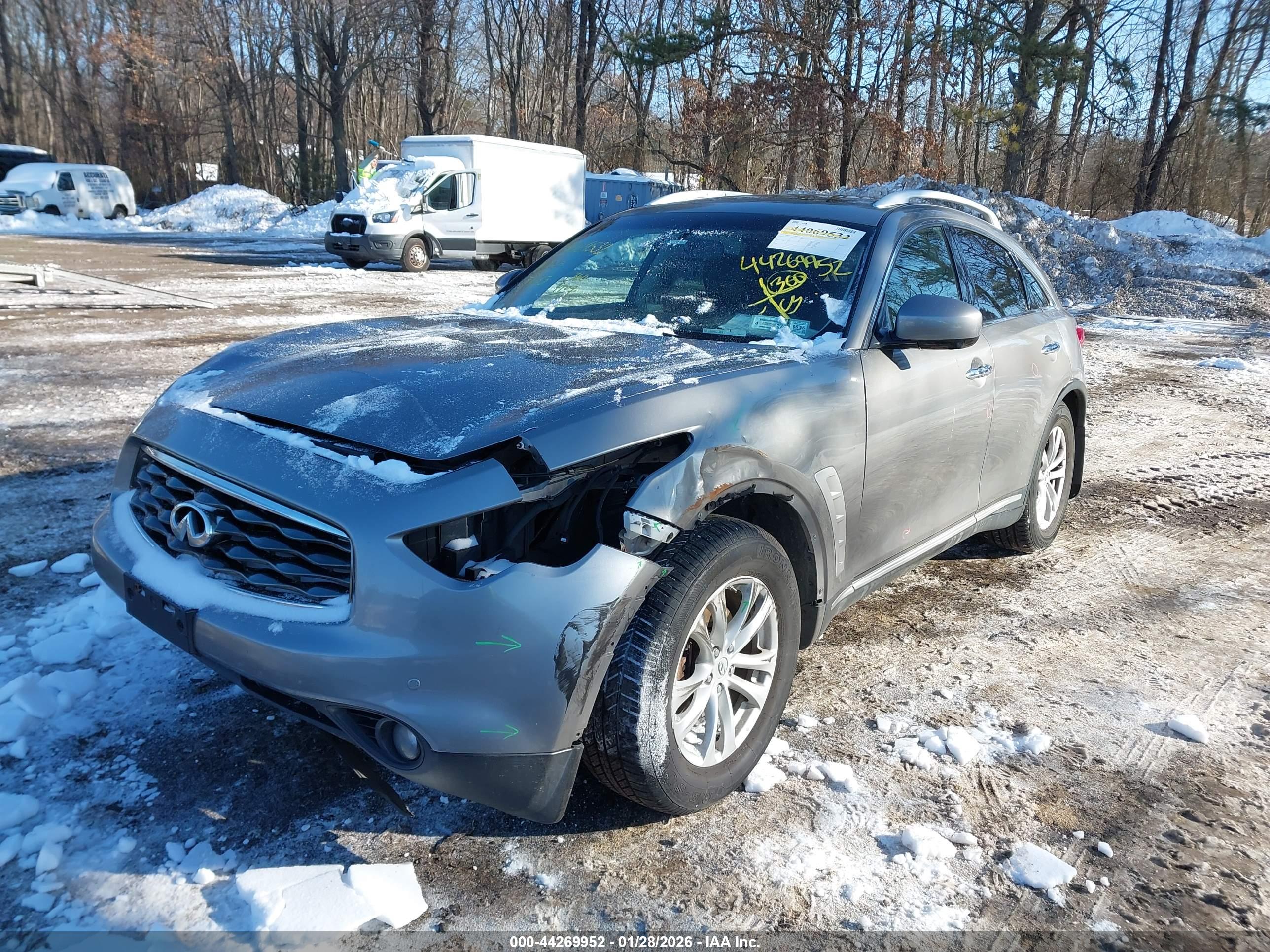 INFINITI FX35 image 2