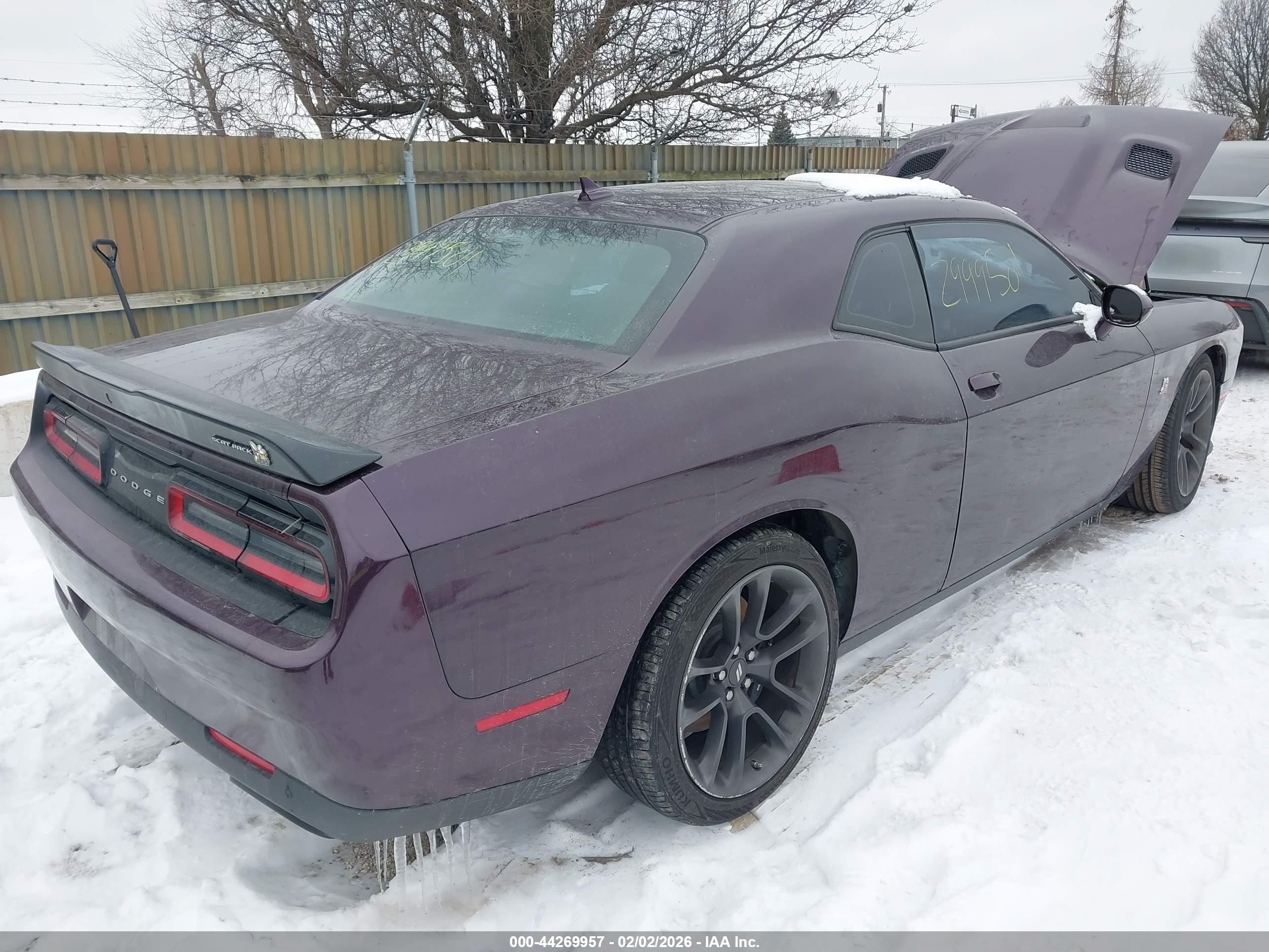 DODGE CHALLENGER image 4