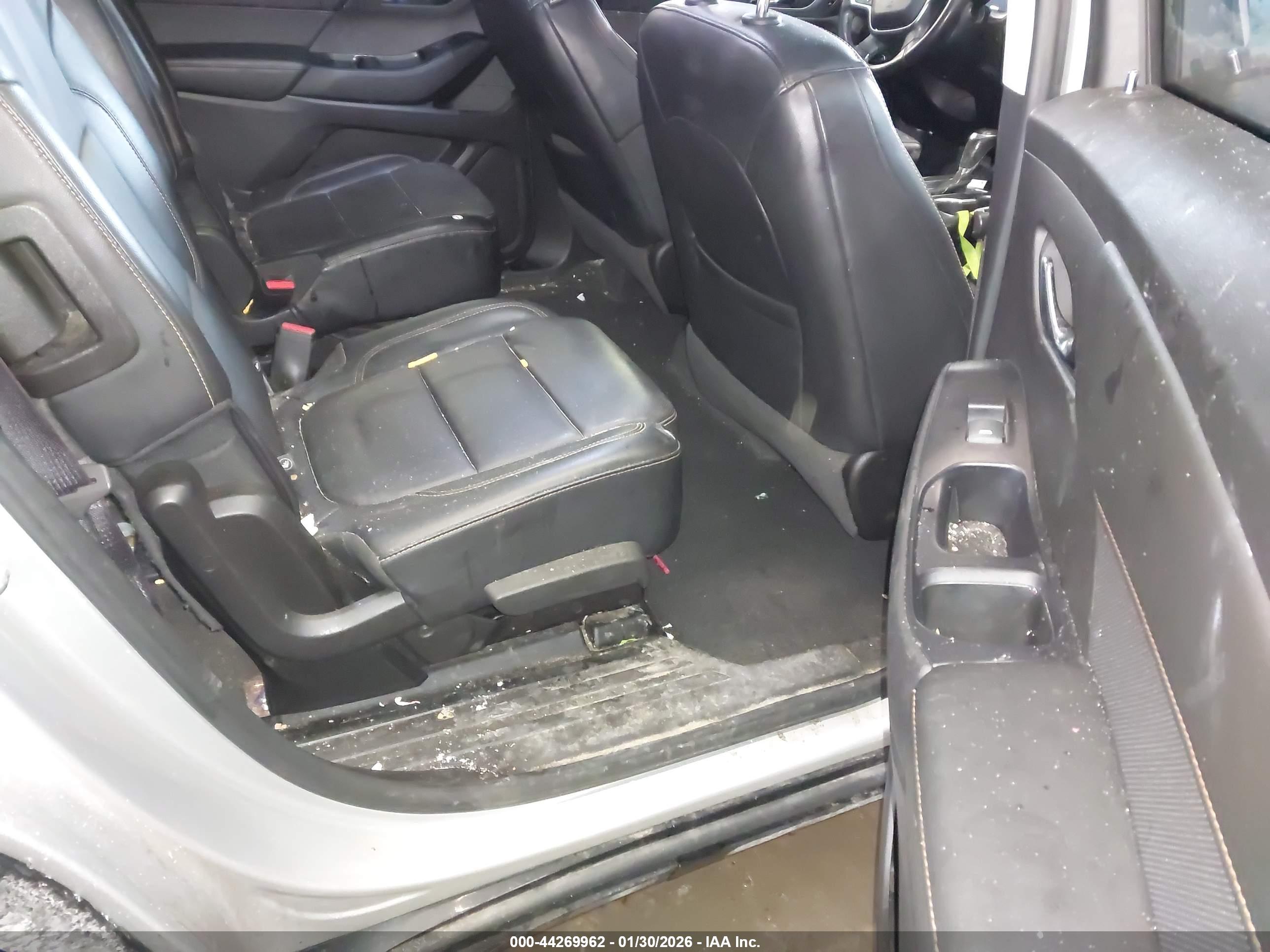 CHEVROLET TRAVERSE image 8