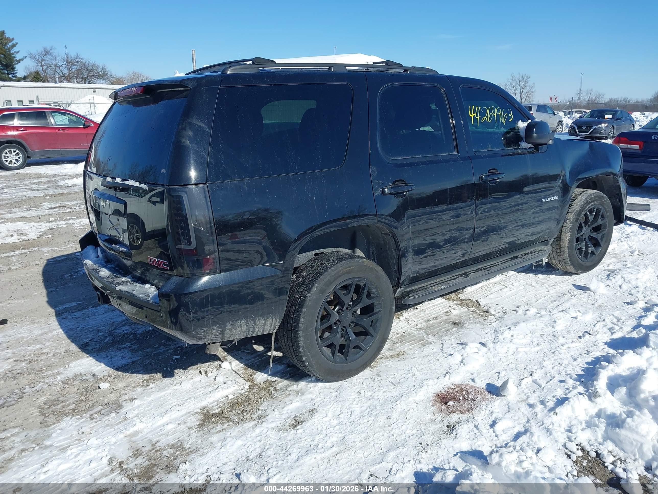 GMC YUKON image 4