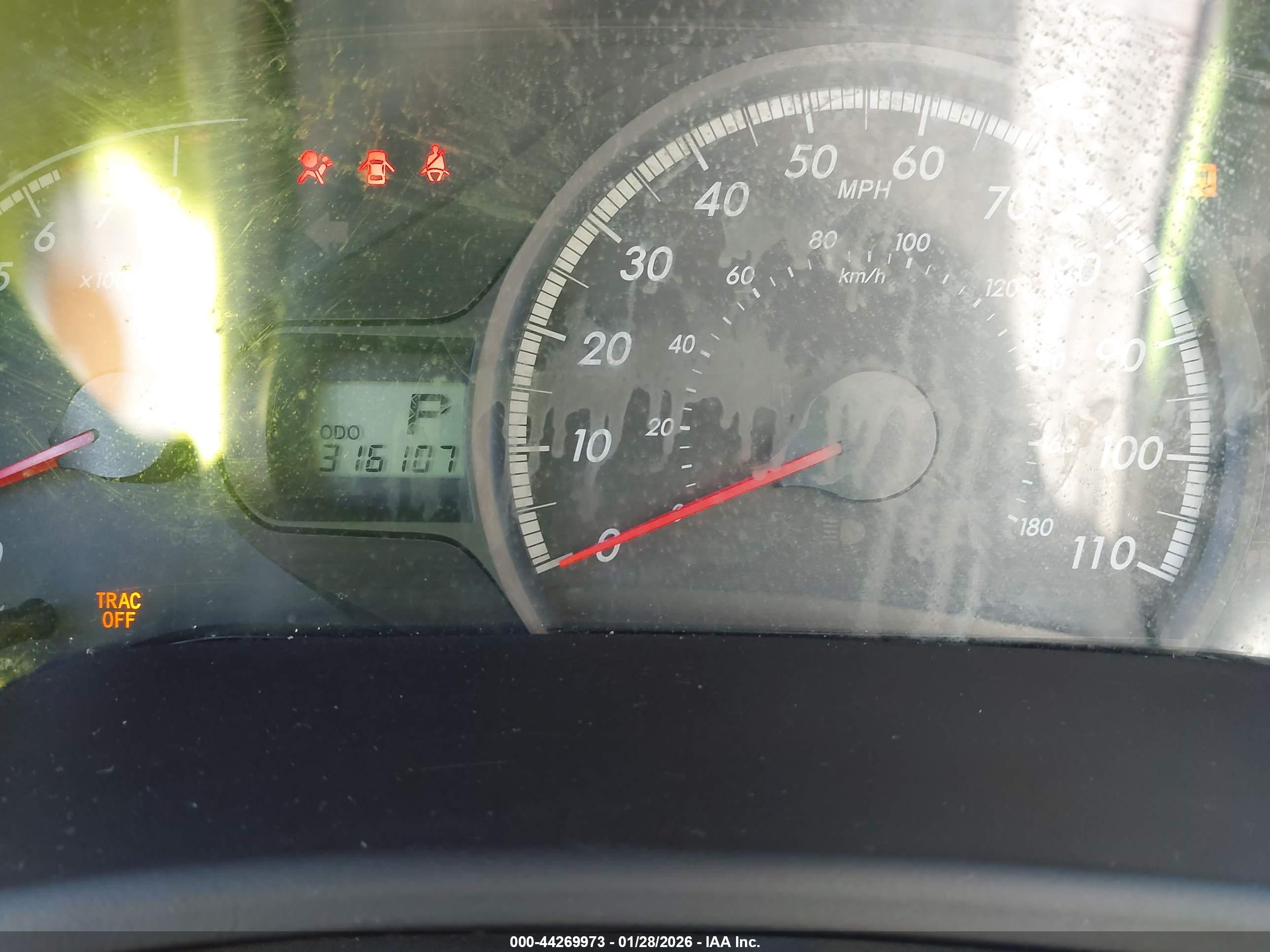 TOYOTA SIENNA image 7