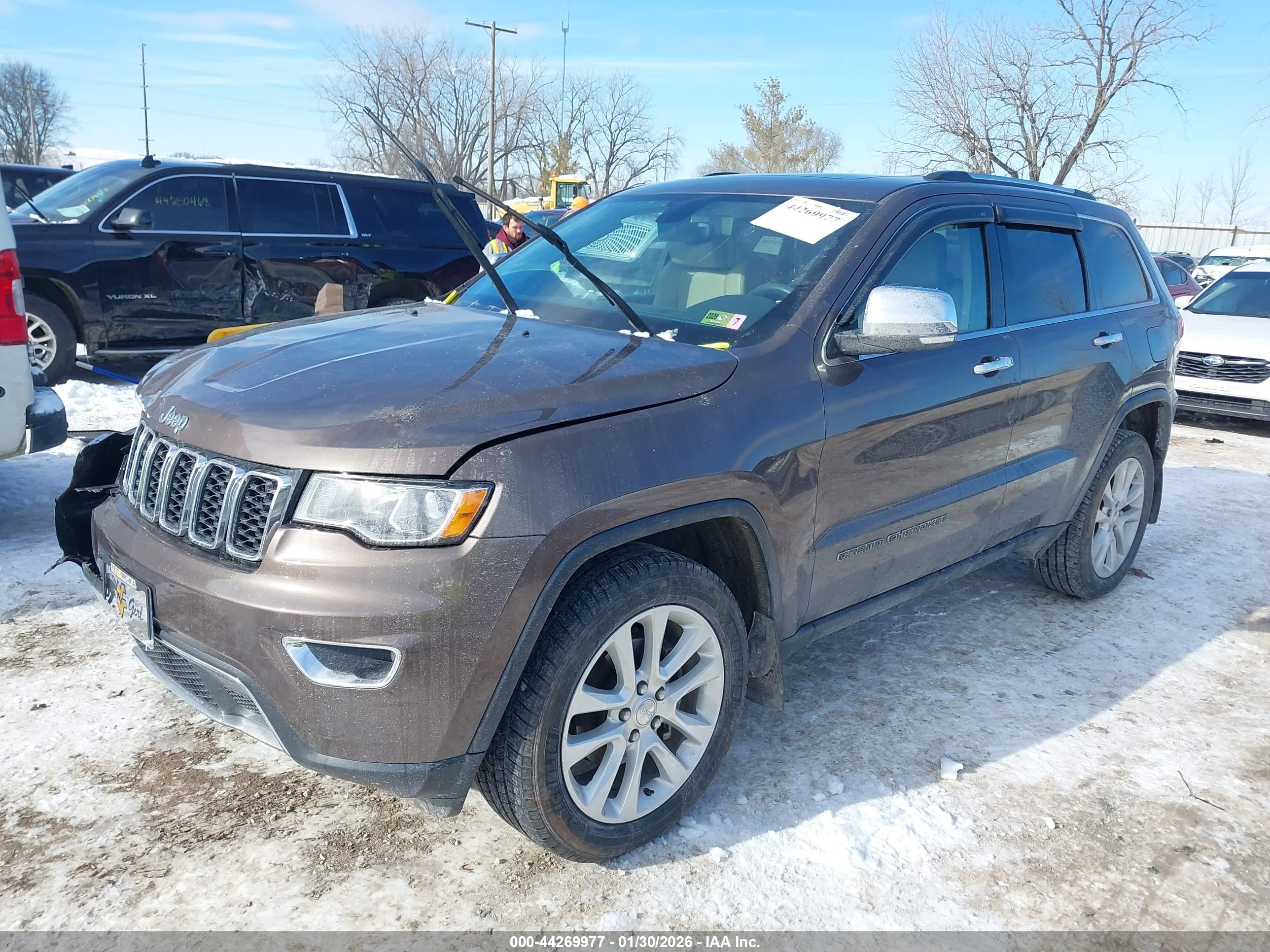 JEEP GRAND image 2