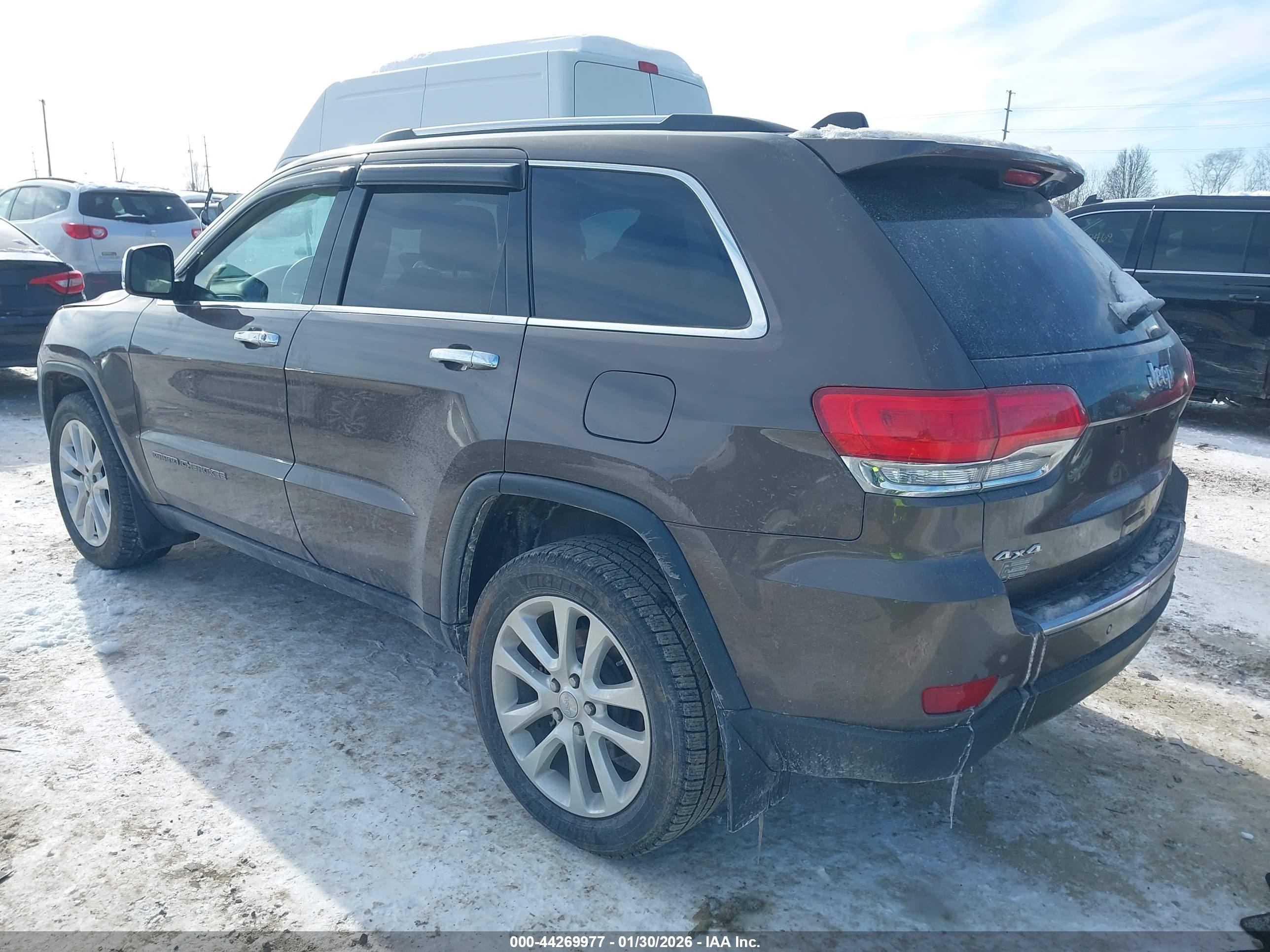 JEEP GRAND image 3