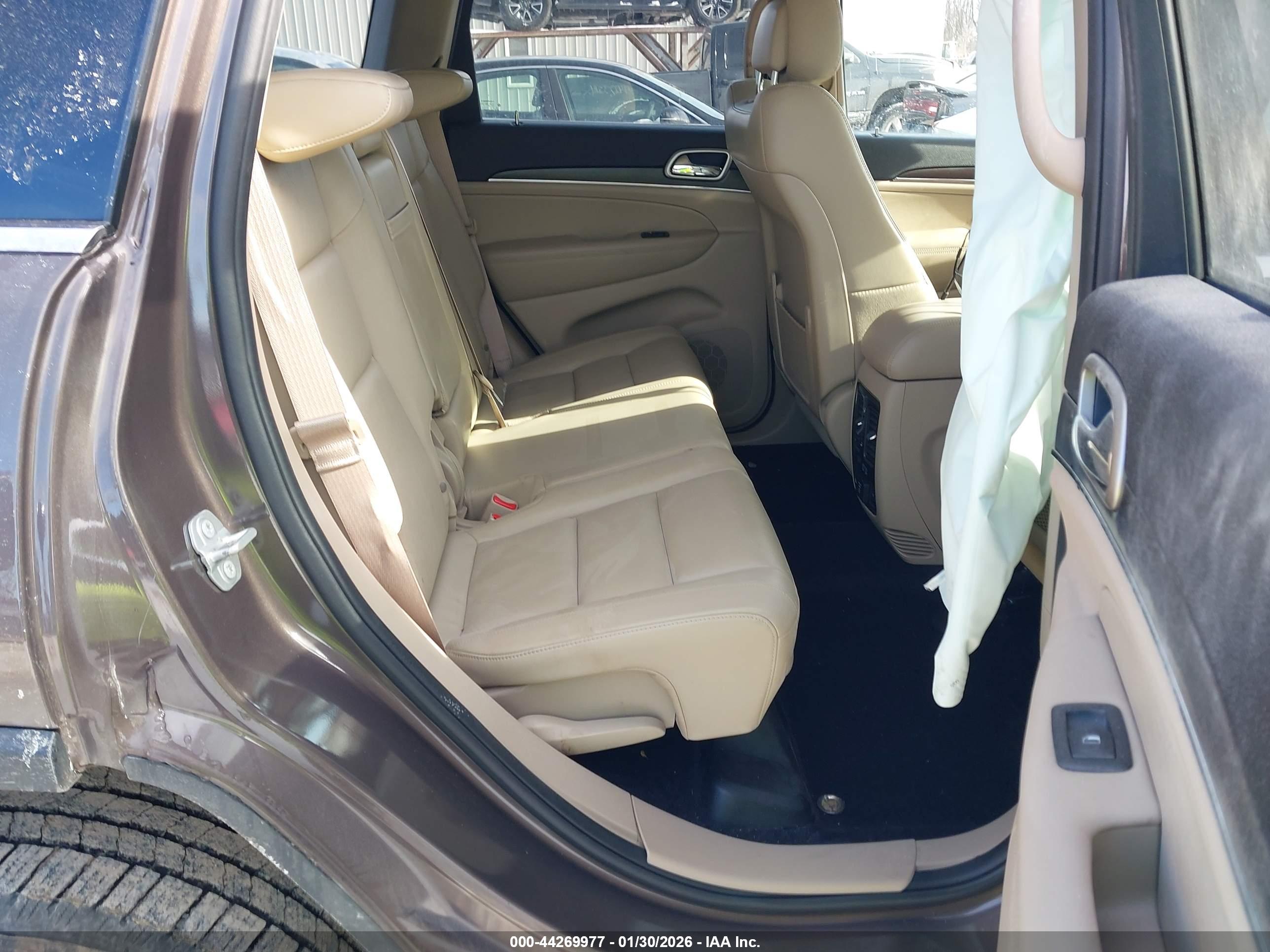 JEEP GRAND image 8