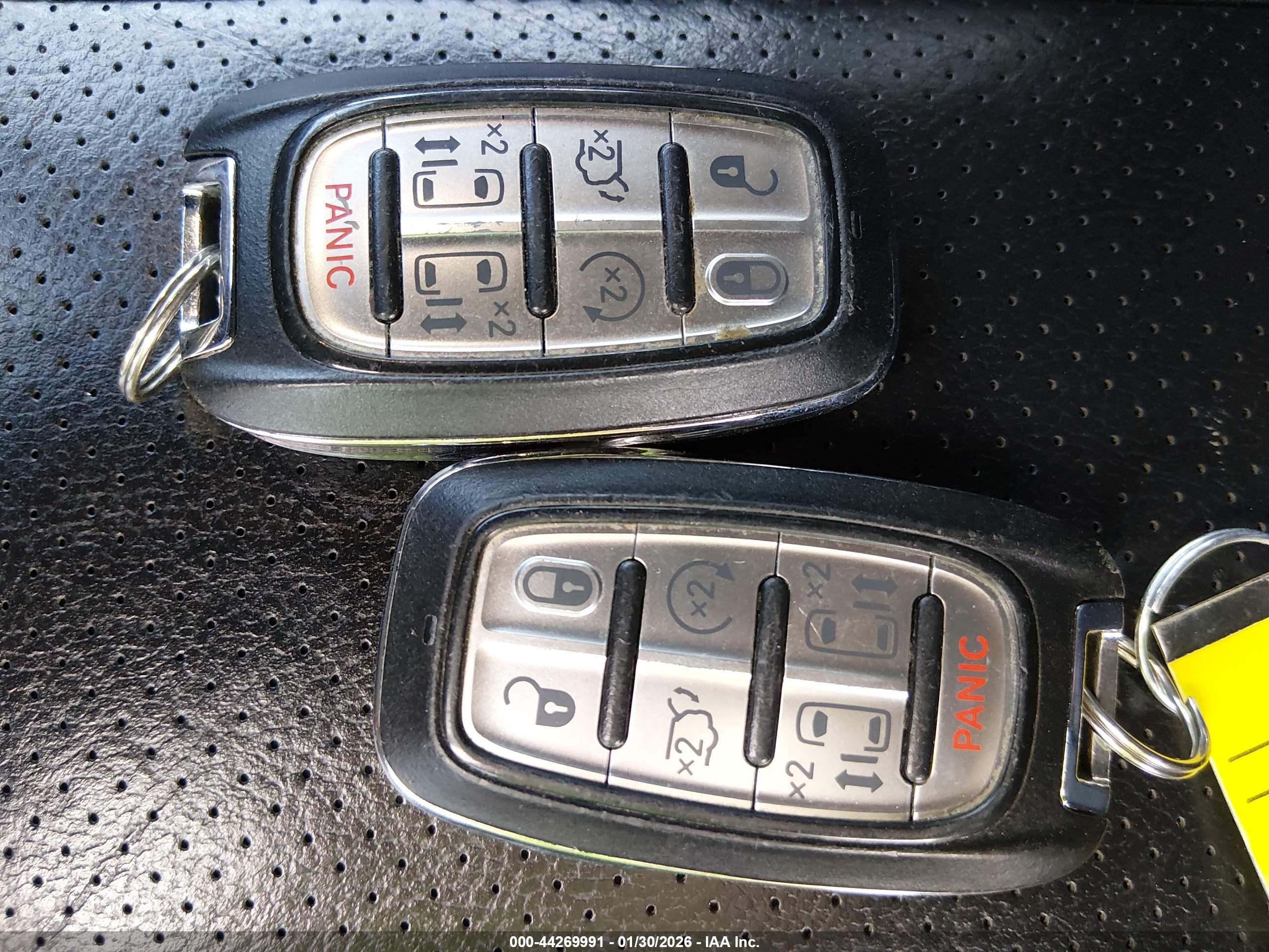 CHRYSLER PACIFICA image 11
