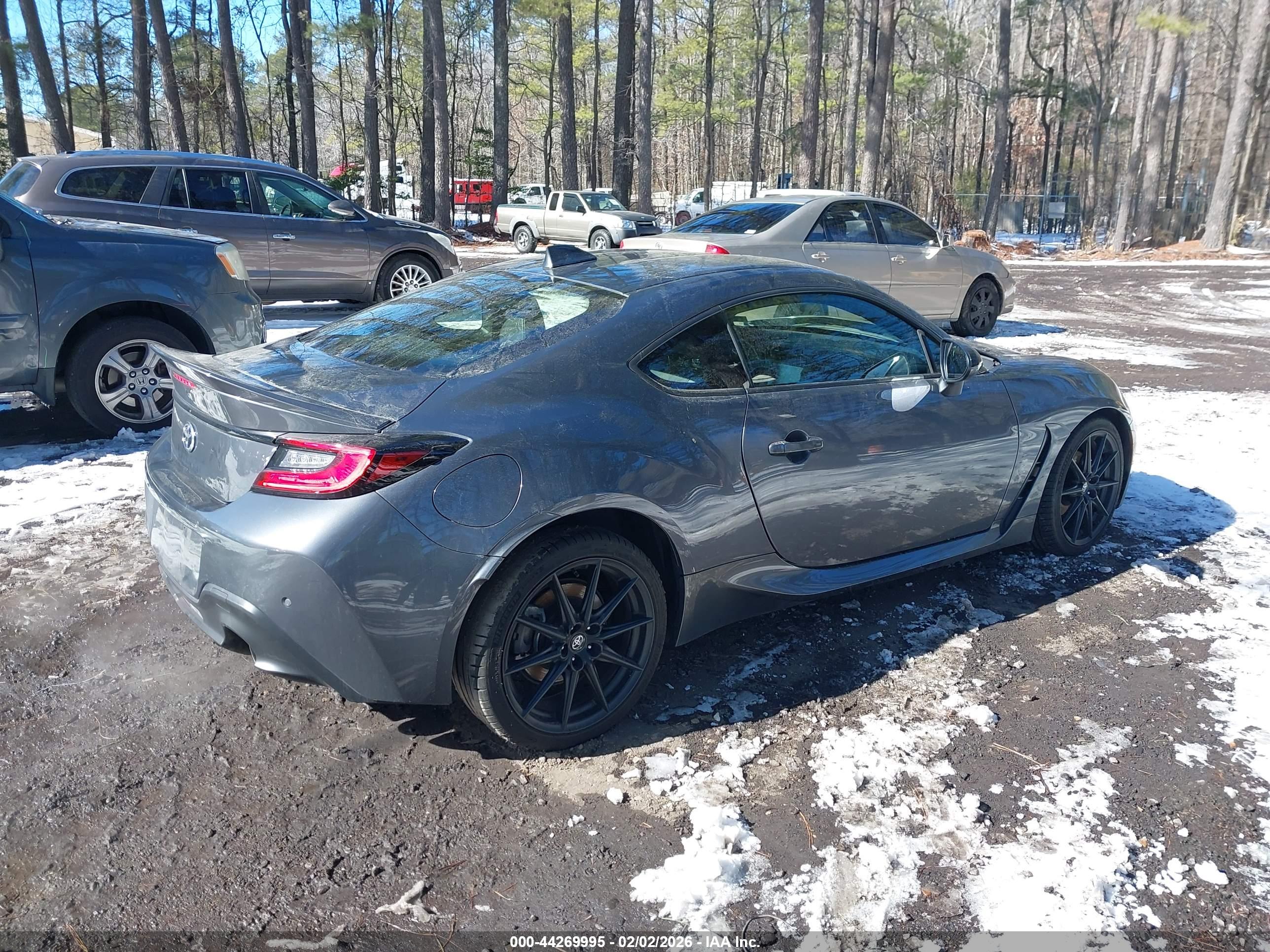 TOYOTA GR86 image 4