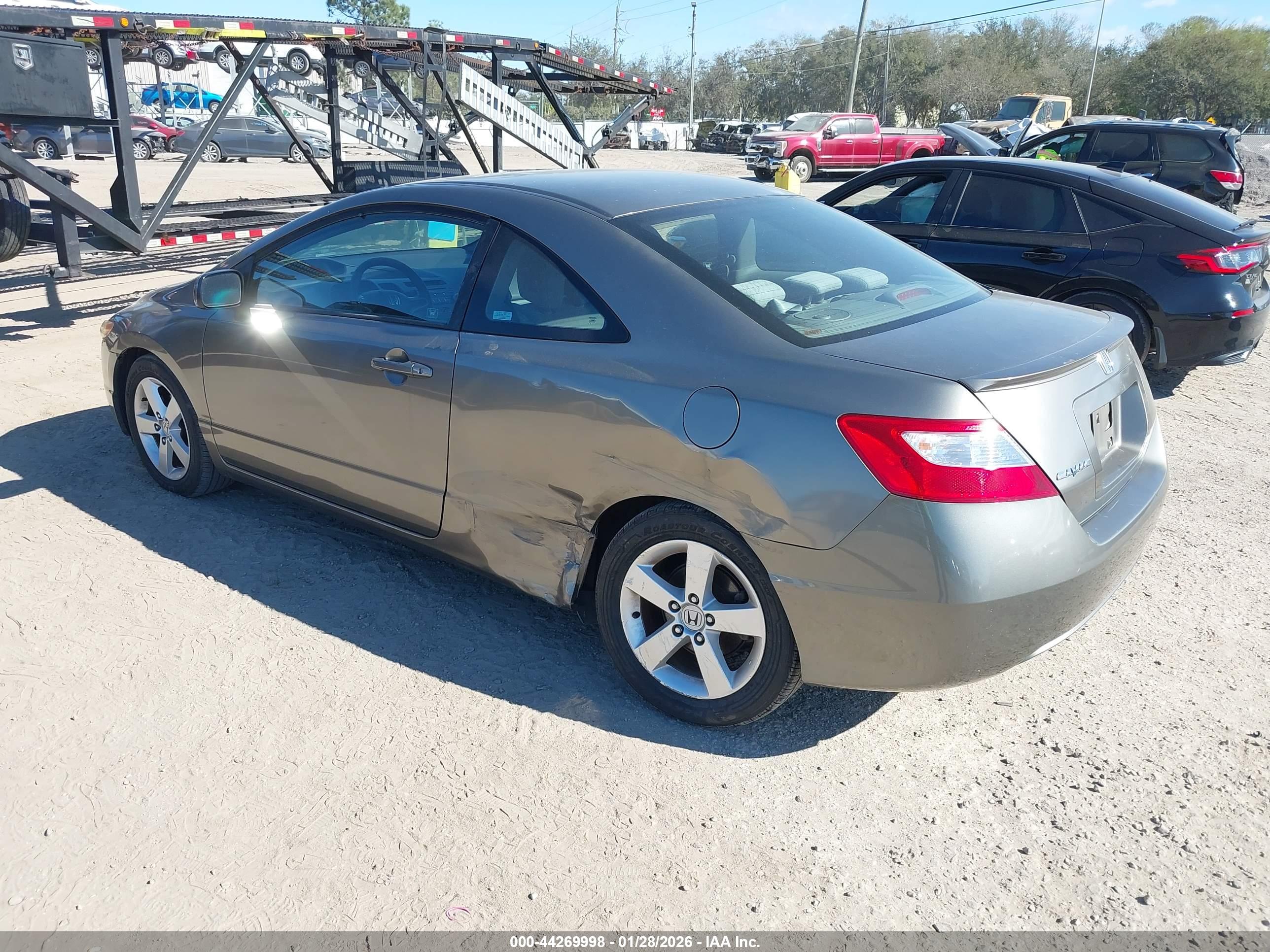 HONDA CIVIC image 3