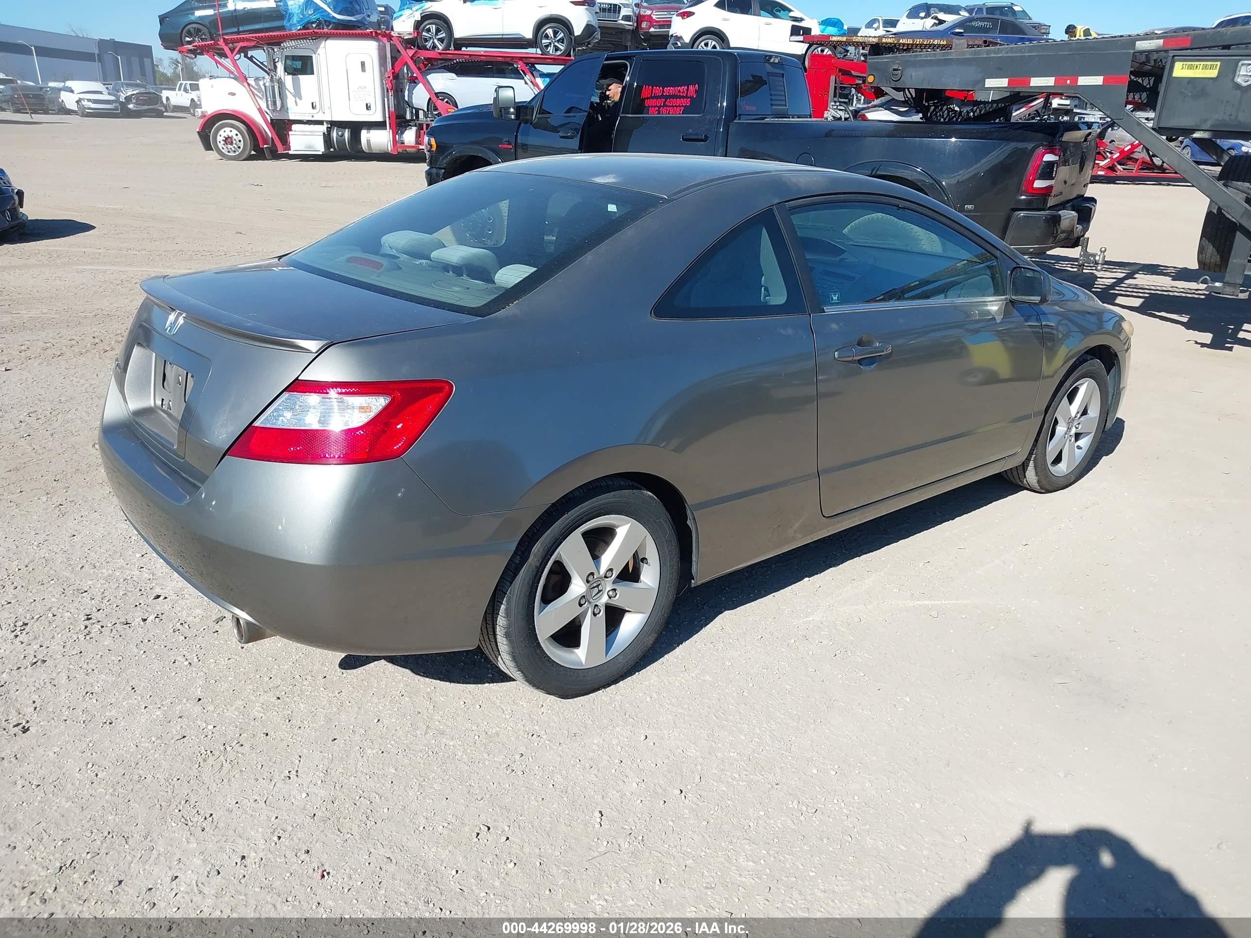 HONDA CIVIC image 4