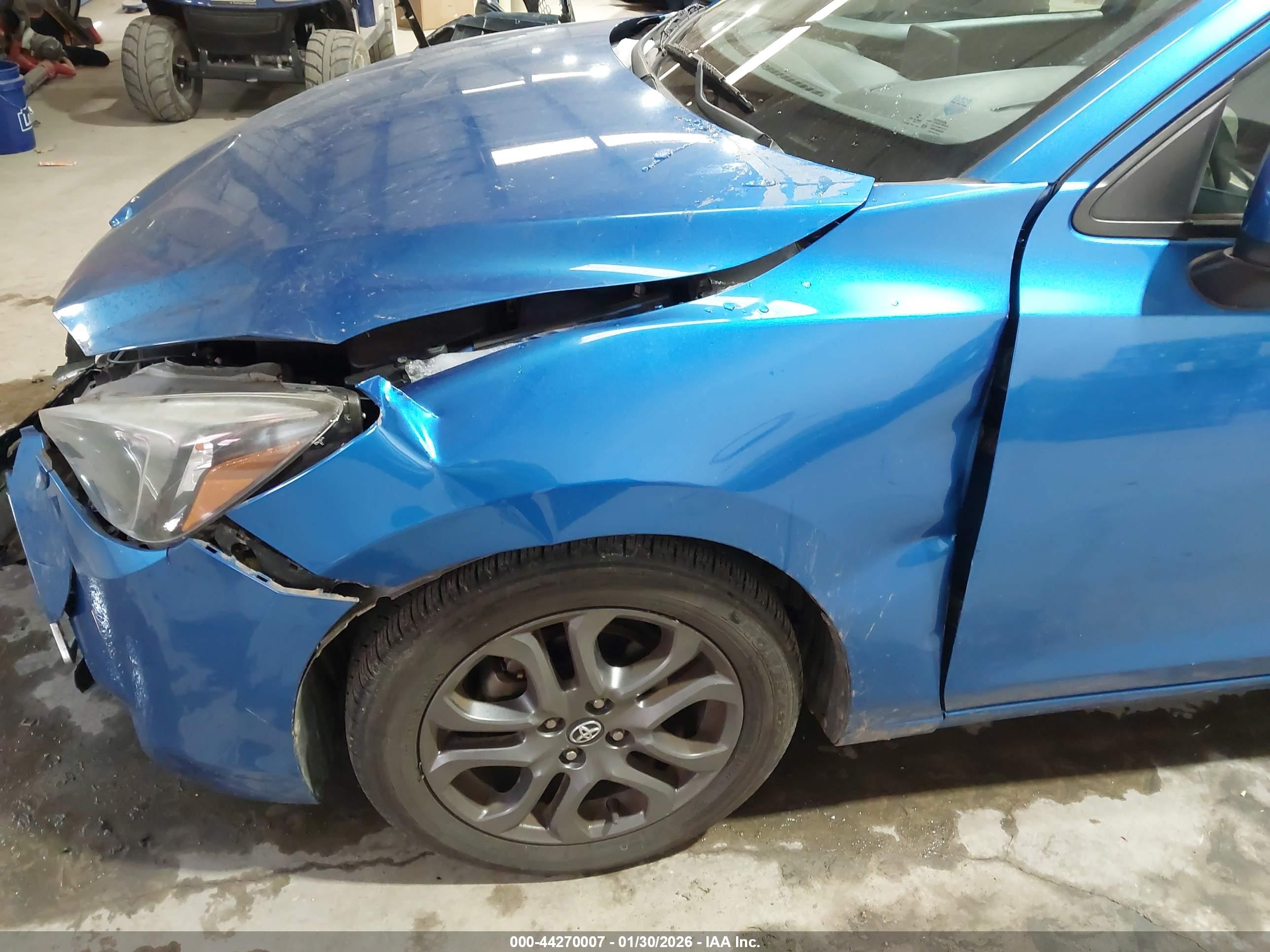 TOYOTA YARIS image 6