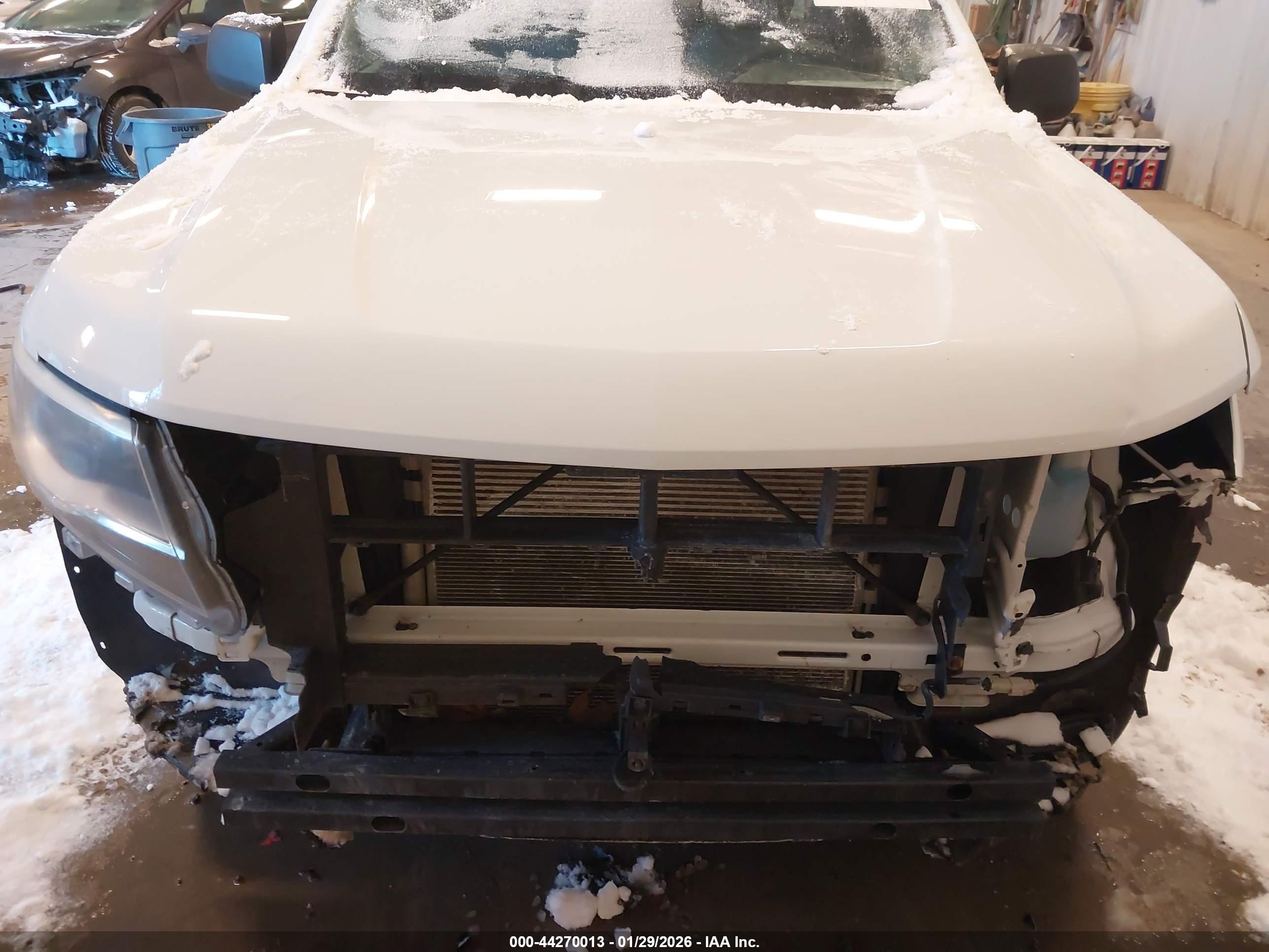 CHEVROLET COLORADO image 6