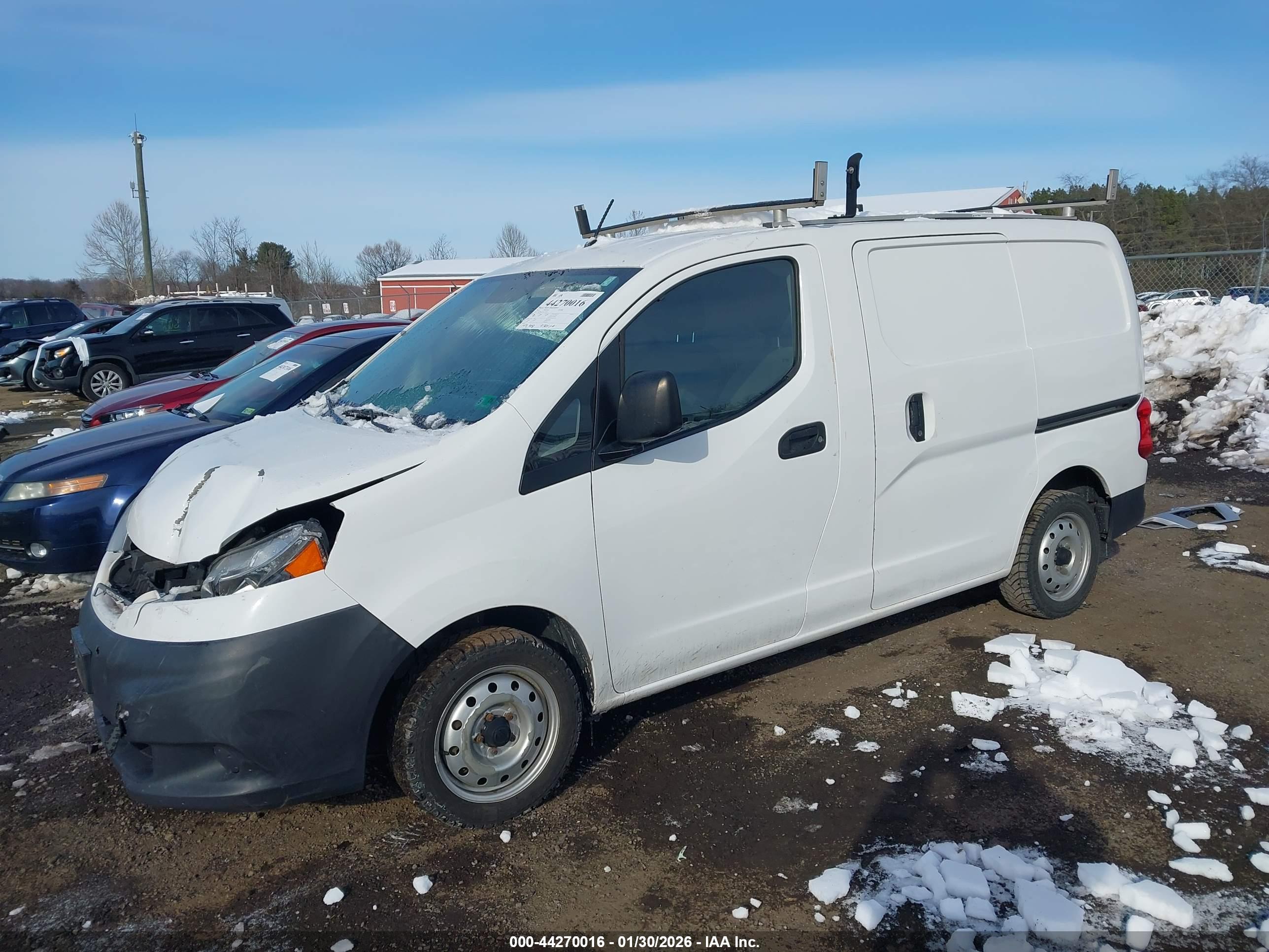 NISSAN NV200 image 2