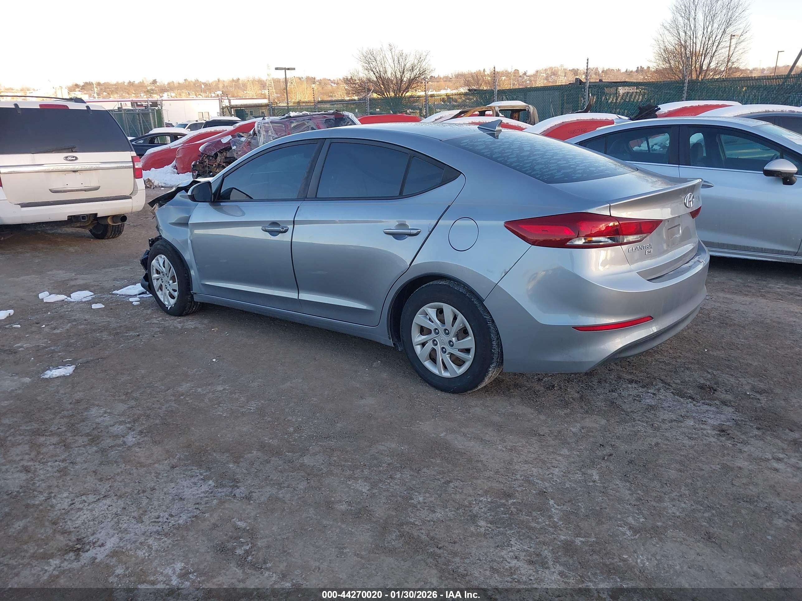HYUNDAI ELANTRA image 3