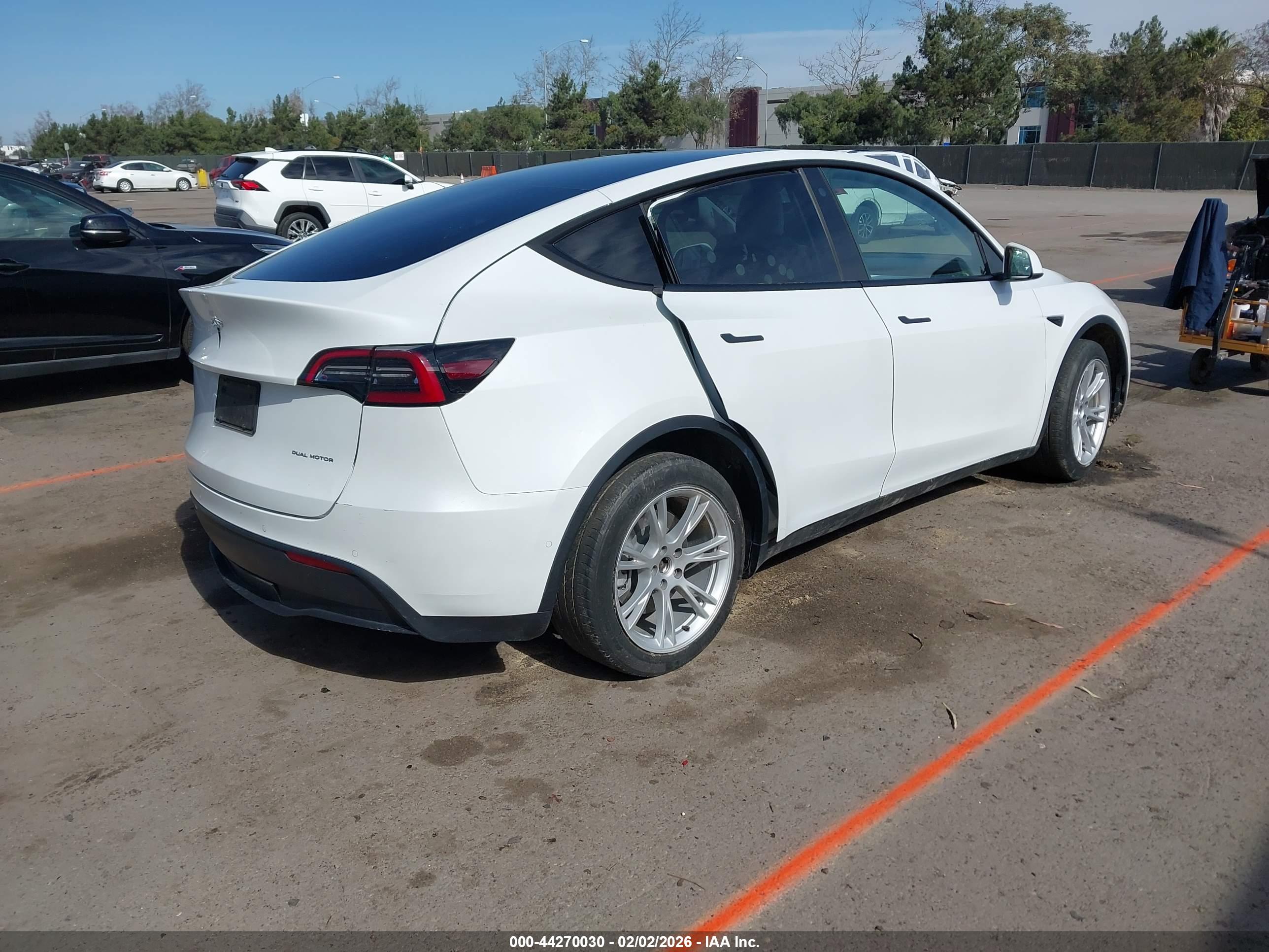 TESLA MODEL image 4