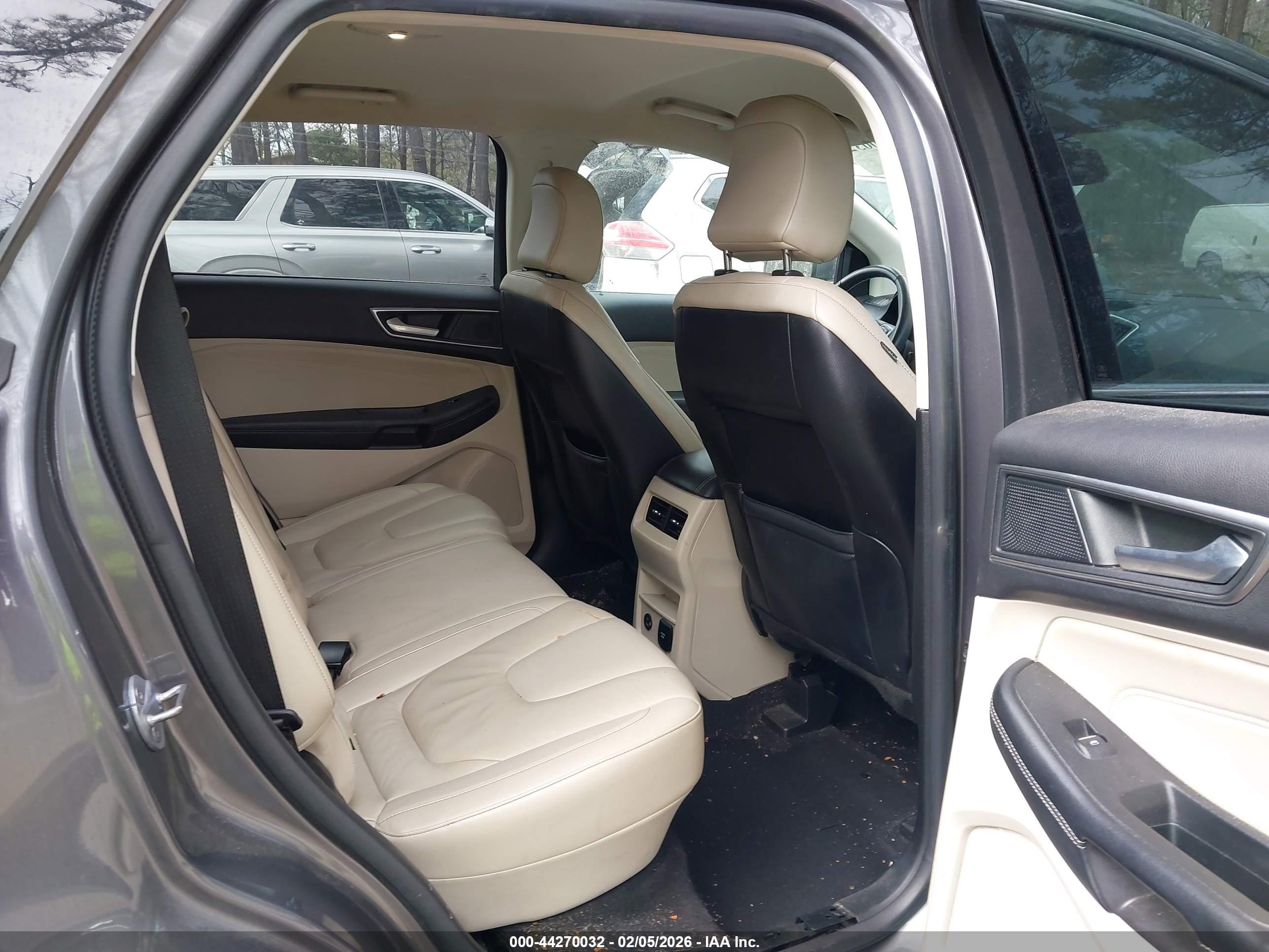 FORD EDGE image 8