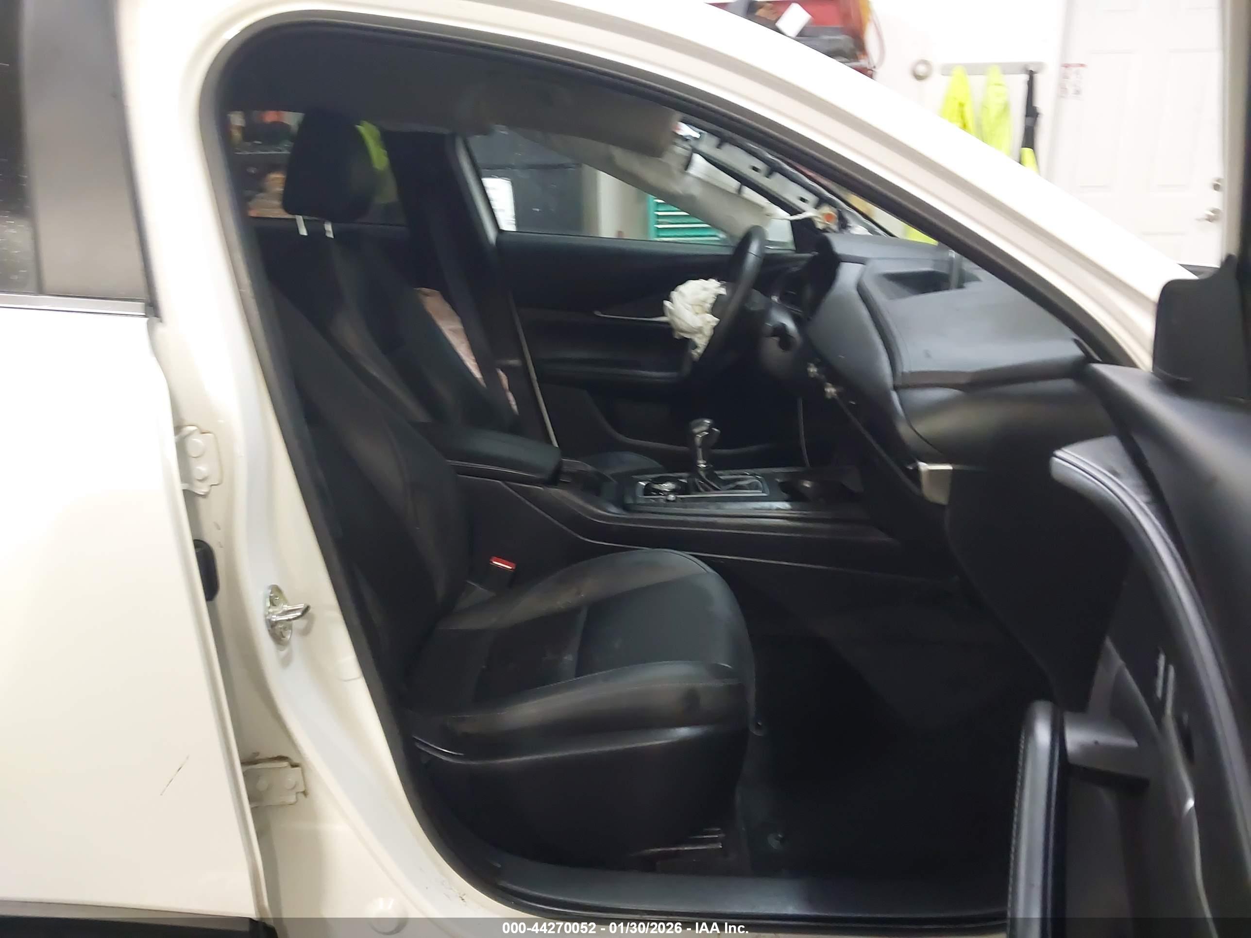 MAZDA CX-30 image 5