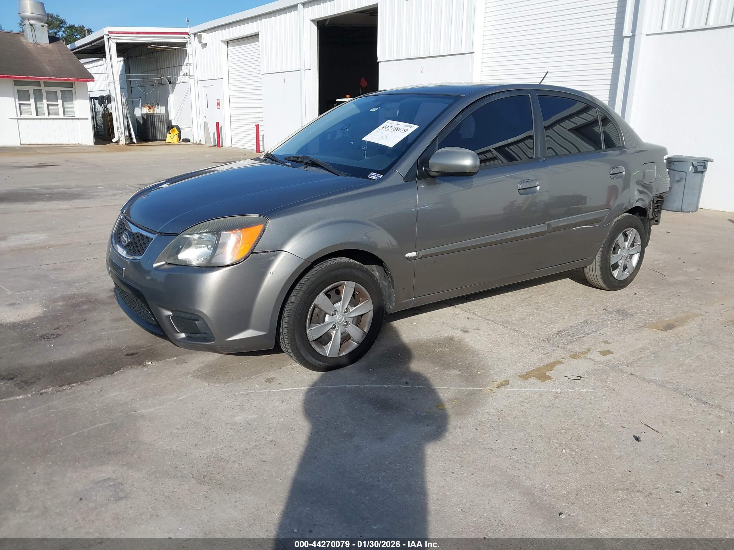 KIA RIO image 2