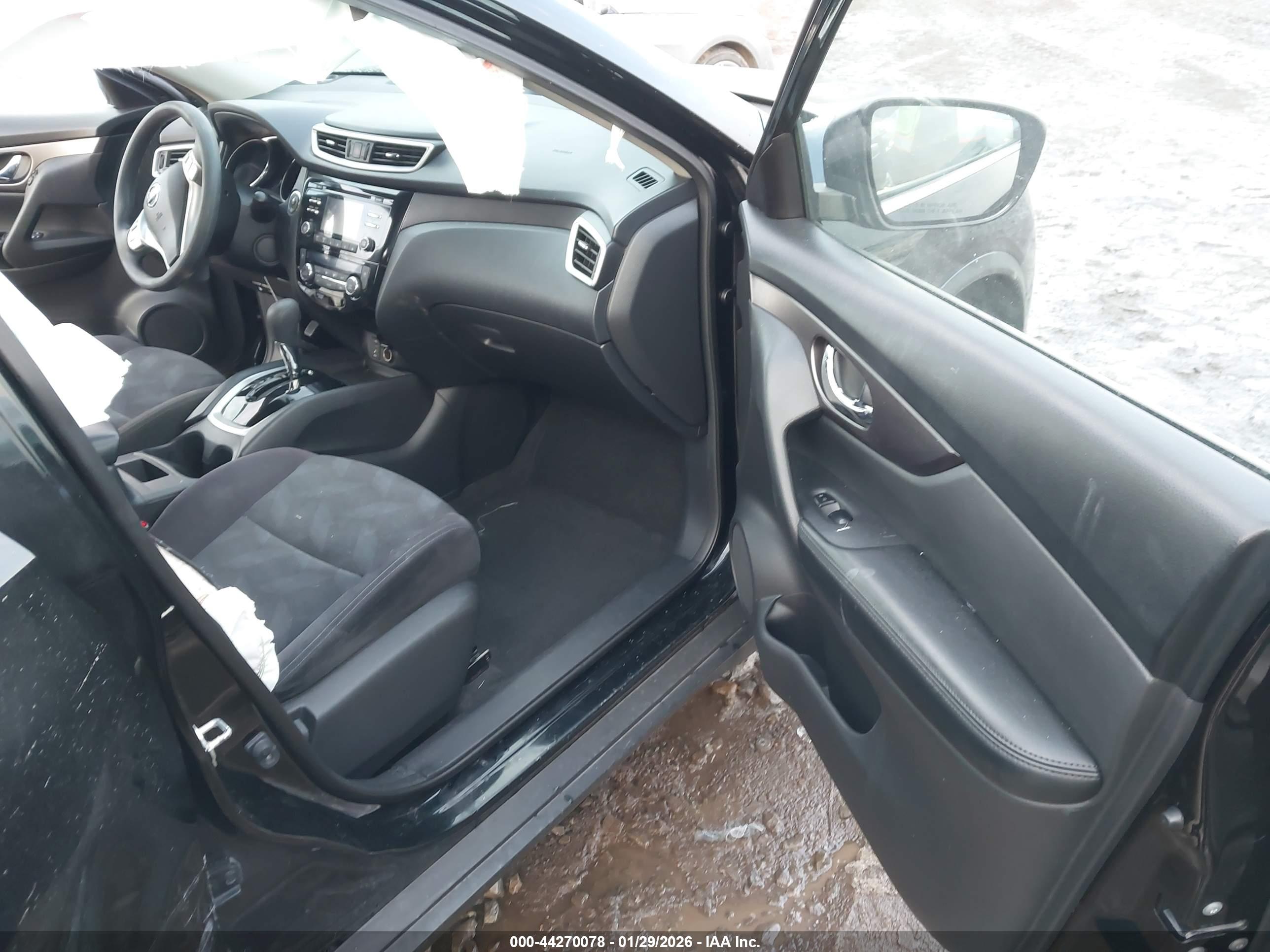 NISSAN ROGUE image 5