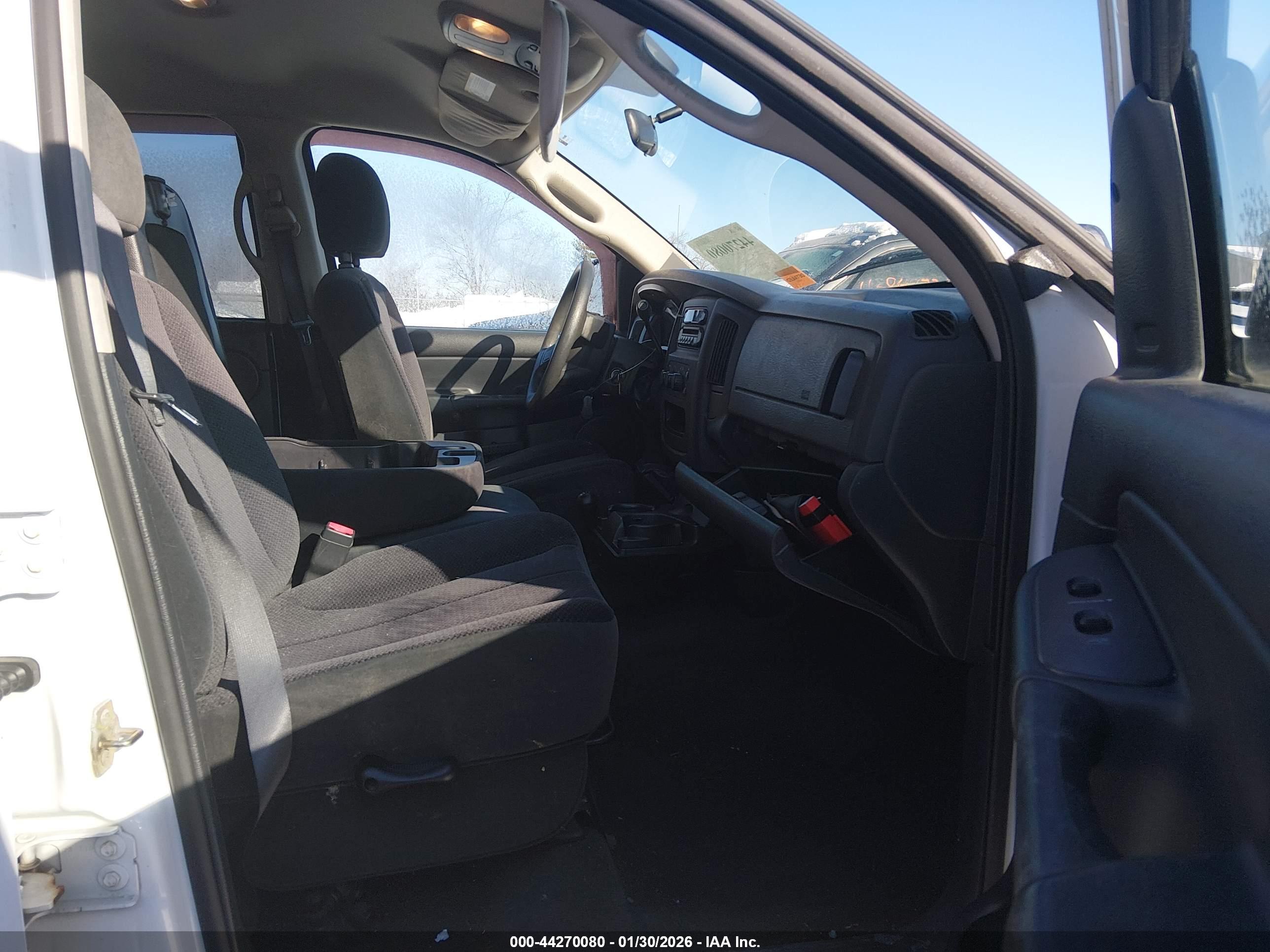 DODGE RAM image 5