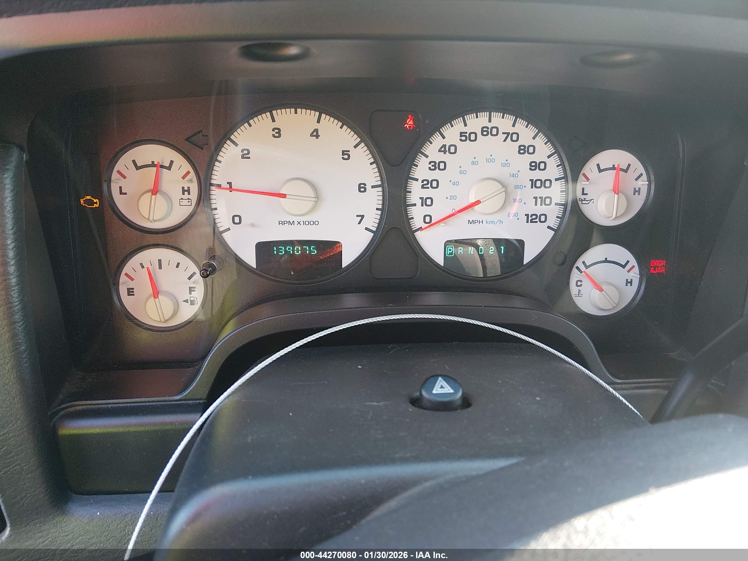 DODGE RAM image 7