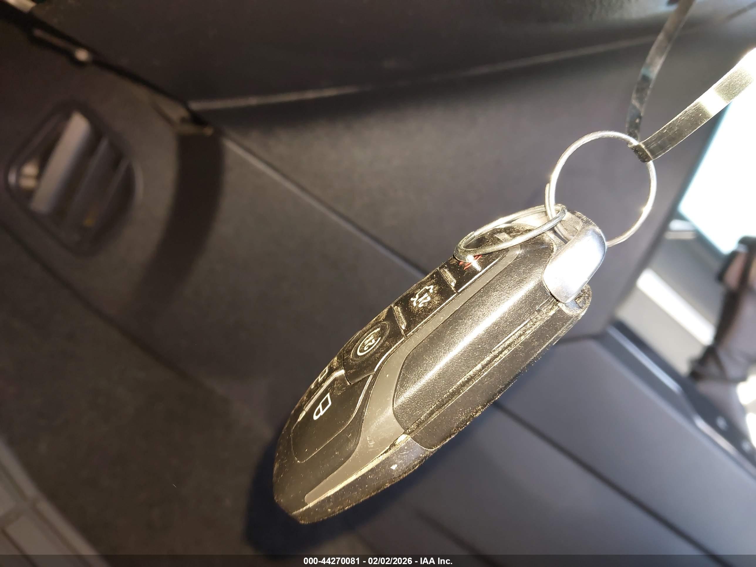 FORD EXPLORER image 11