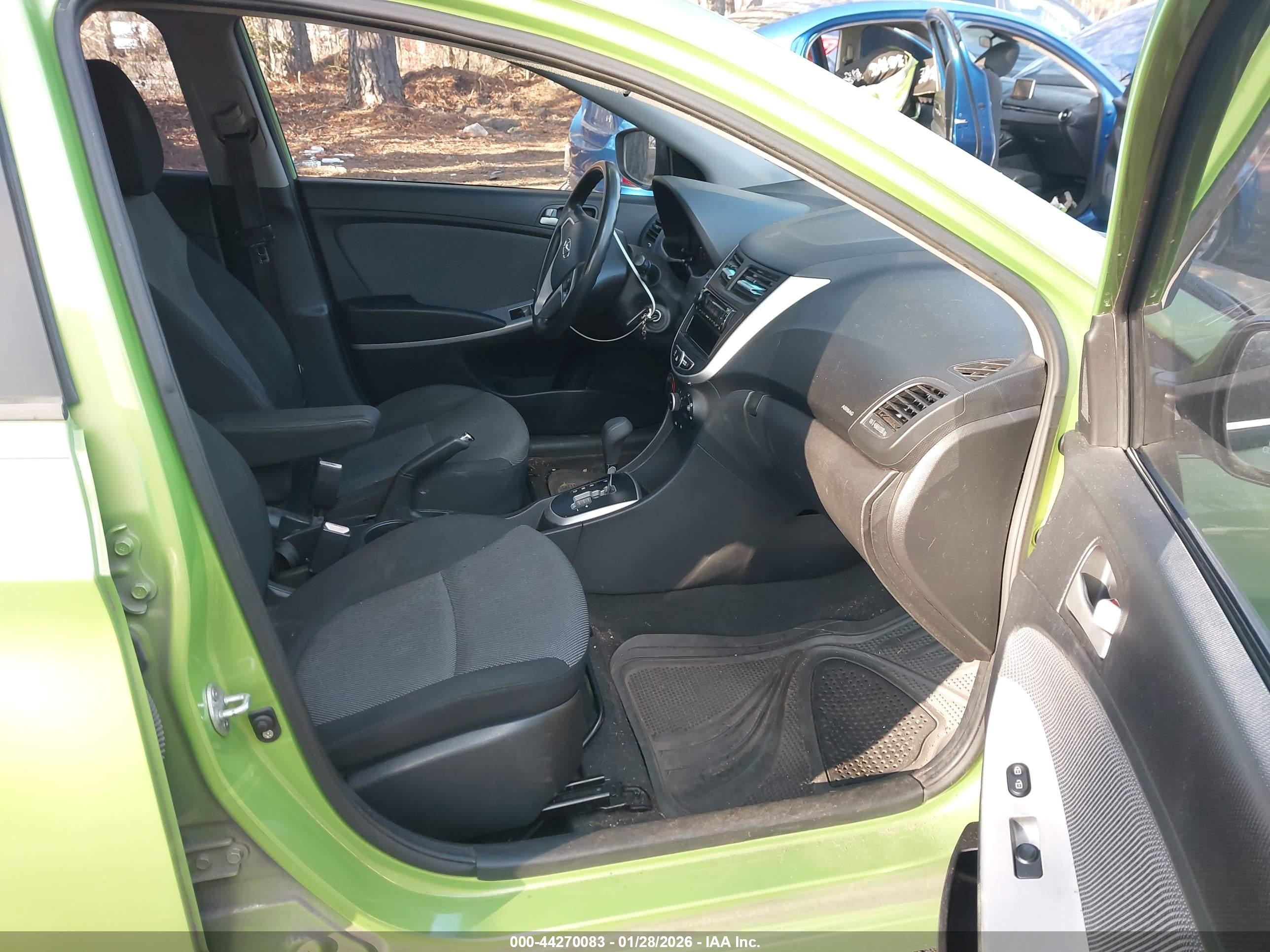 HYUNDAI ACCENT image 5