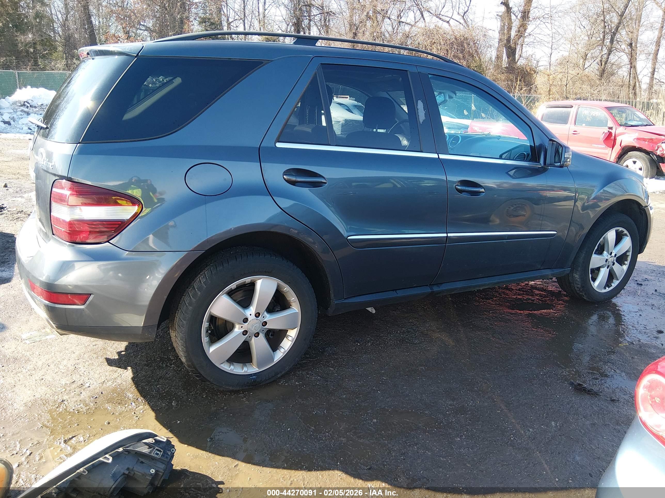 MERCEDES-BENZ ML image 4